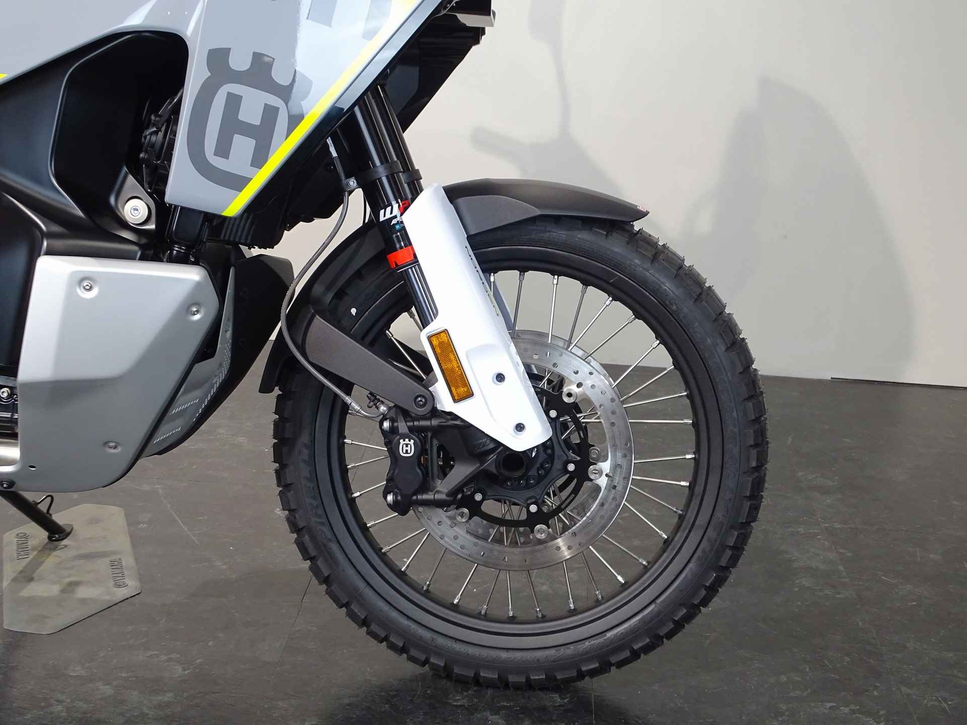 Husqvarna 901 NORDEN - 2/12