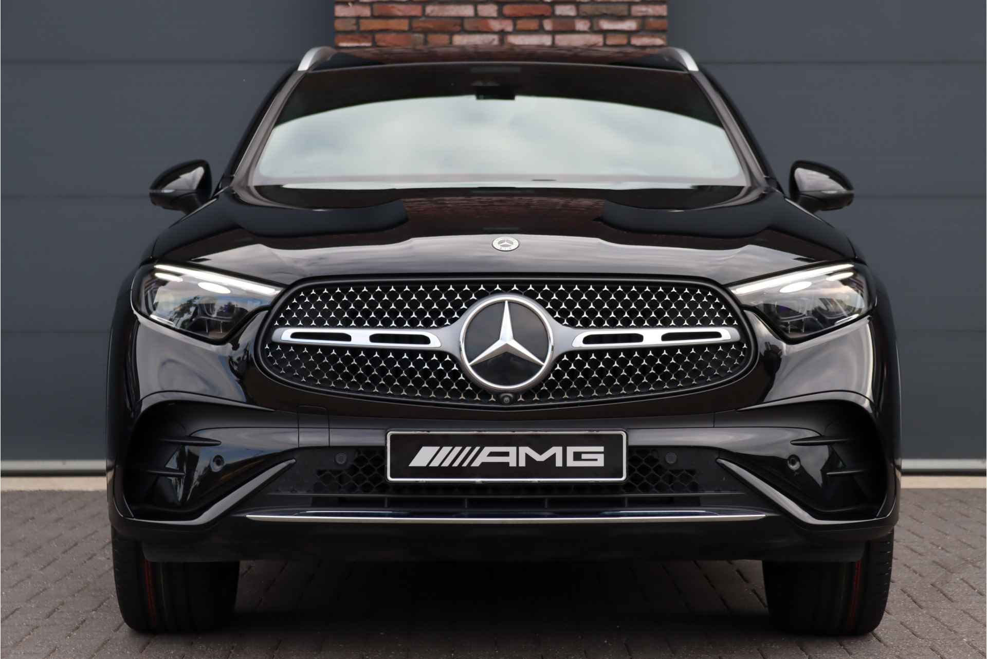 Mercedes-Benz GLC 300e 4MATIC Premium AMG Line Aut9 | Memory | Leder | Panoramadak | Dodehoekassistent | Digital Light | Keyless Go | Surround Camera | Sfeerverlichting | Cruise Control | - 14/39