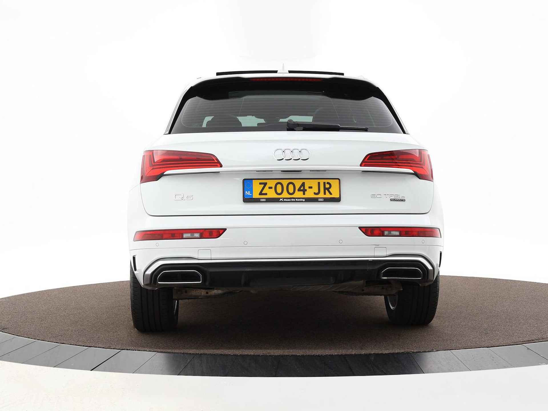 Audi Q5 50 TFSIe 300pk S-tronic S edition · Panoramadak · P-Sensoren · Elek. Trekhaak · Smartphone Interface · 19'' Inch · - 37/45