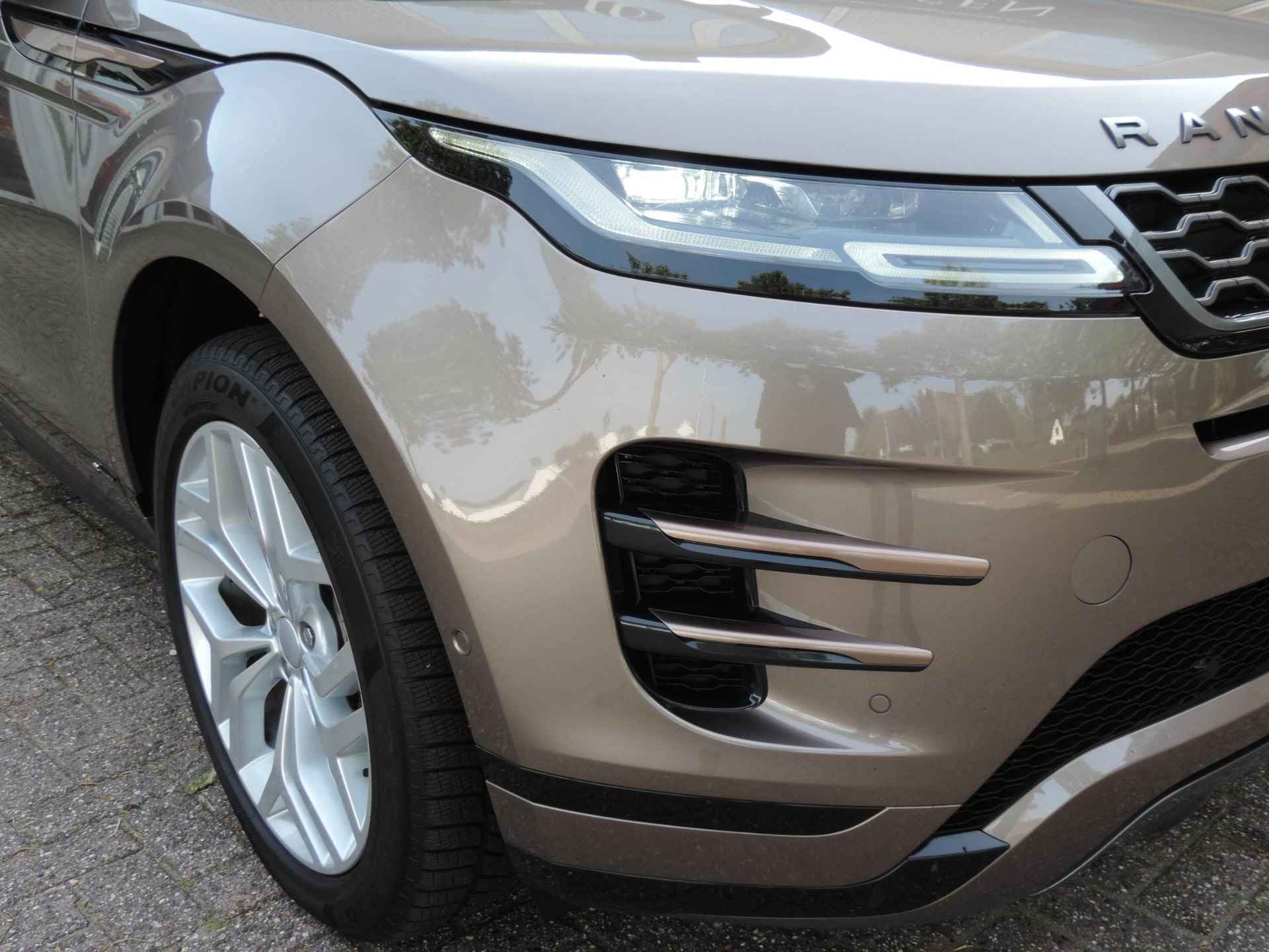 Land Rover Range Rover Evoque 2.0 D180 AWD R-Dynamic SE Camera 20" Leder - 20/65