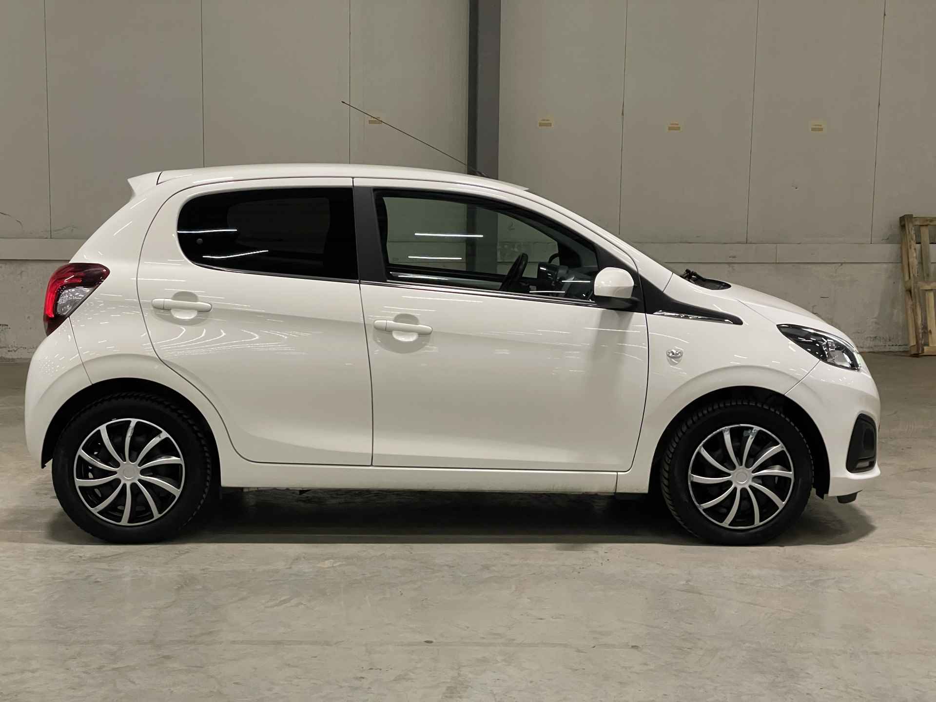 Peugeot 108 1.0 e-VTi Active | Trekhaak | Bluetooth | Airco | Elektr ramen voor | LED dagrijverlichting | - 4/33