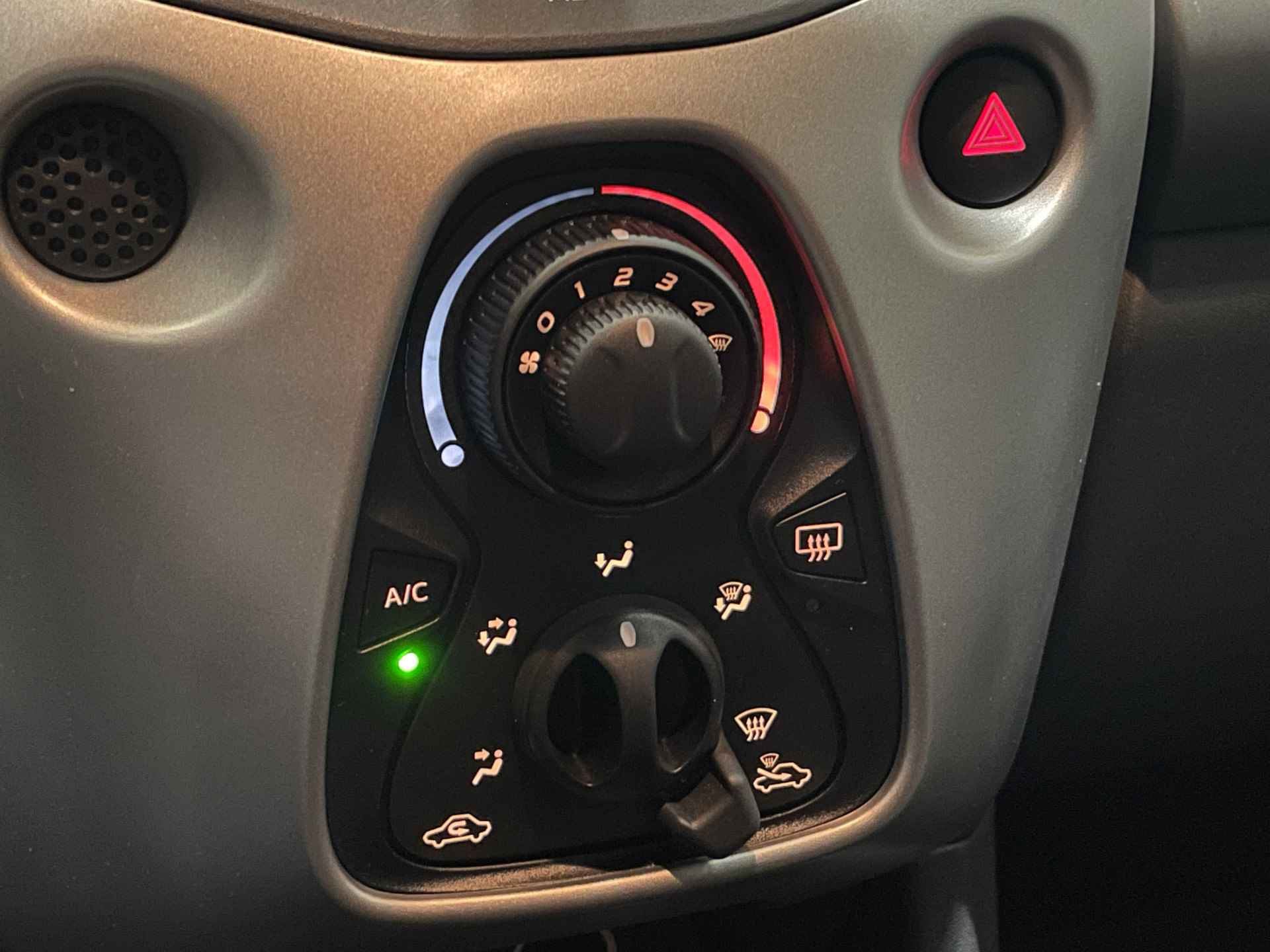 Peugeot 108 1.0 e-VTi Active | Trekhaak | Bluetooth | Airco | Elektr ramen voor | LED dagrijverlichting | - 10/33