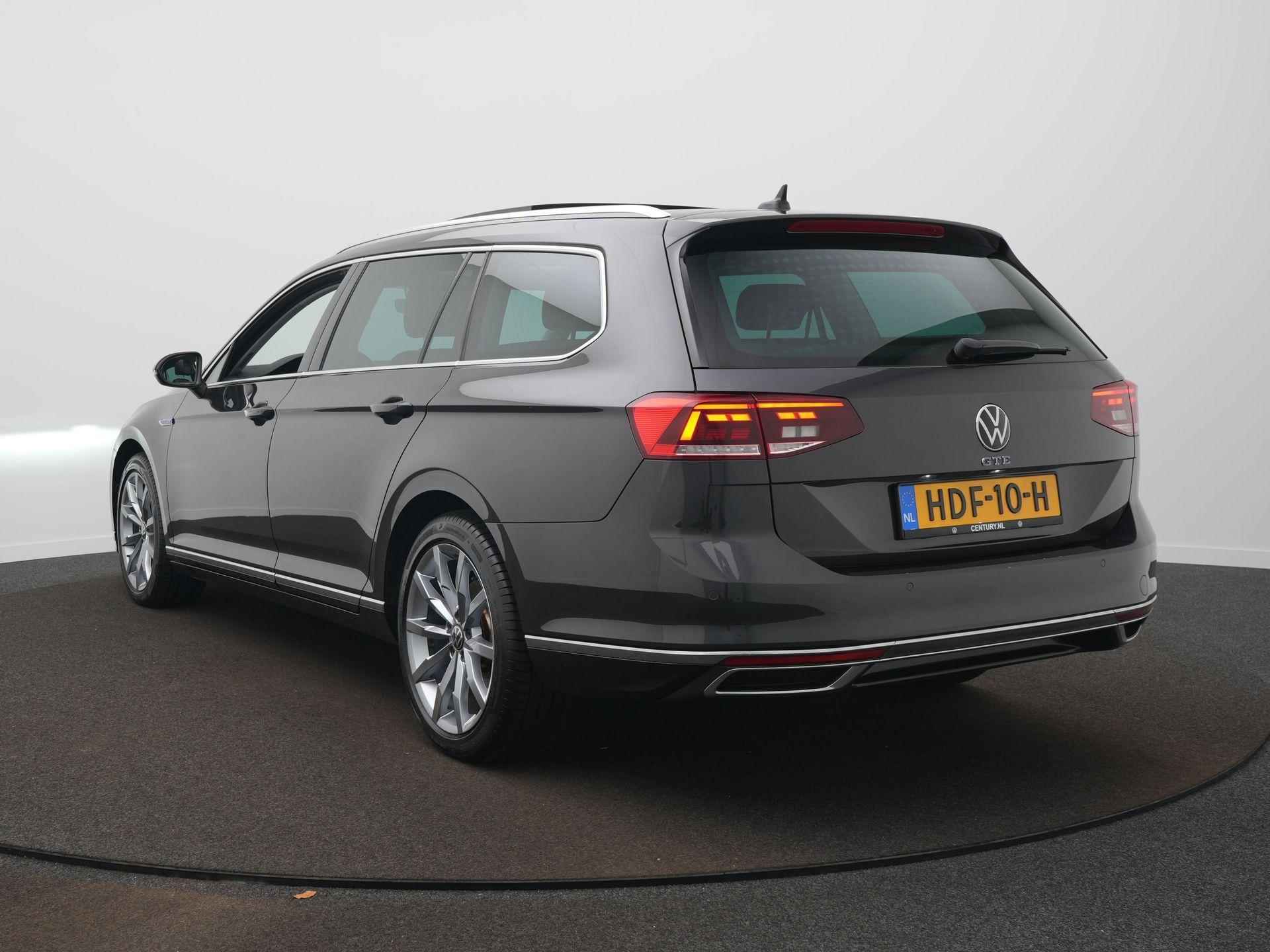 Volkswagen Passat Variant 1.4 TSI PHEV GTE Business DSG / Panoramadak / Leer / Virtual cockpit / Achteruitrijcamera - 7/60