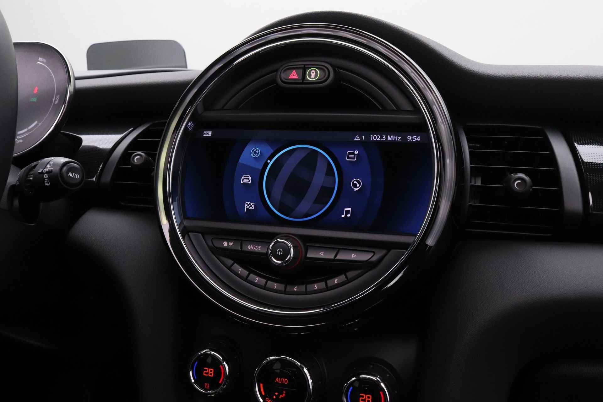 MINI Electric Yours 33 kWh | Panoramadak | Head Up Display | Achteruitrij Camera | Head Up Display | - 20/27