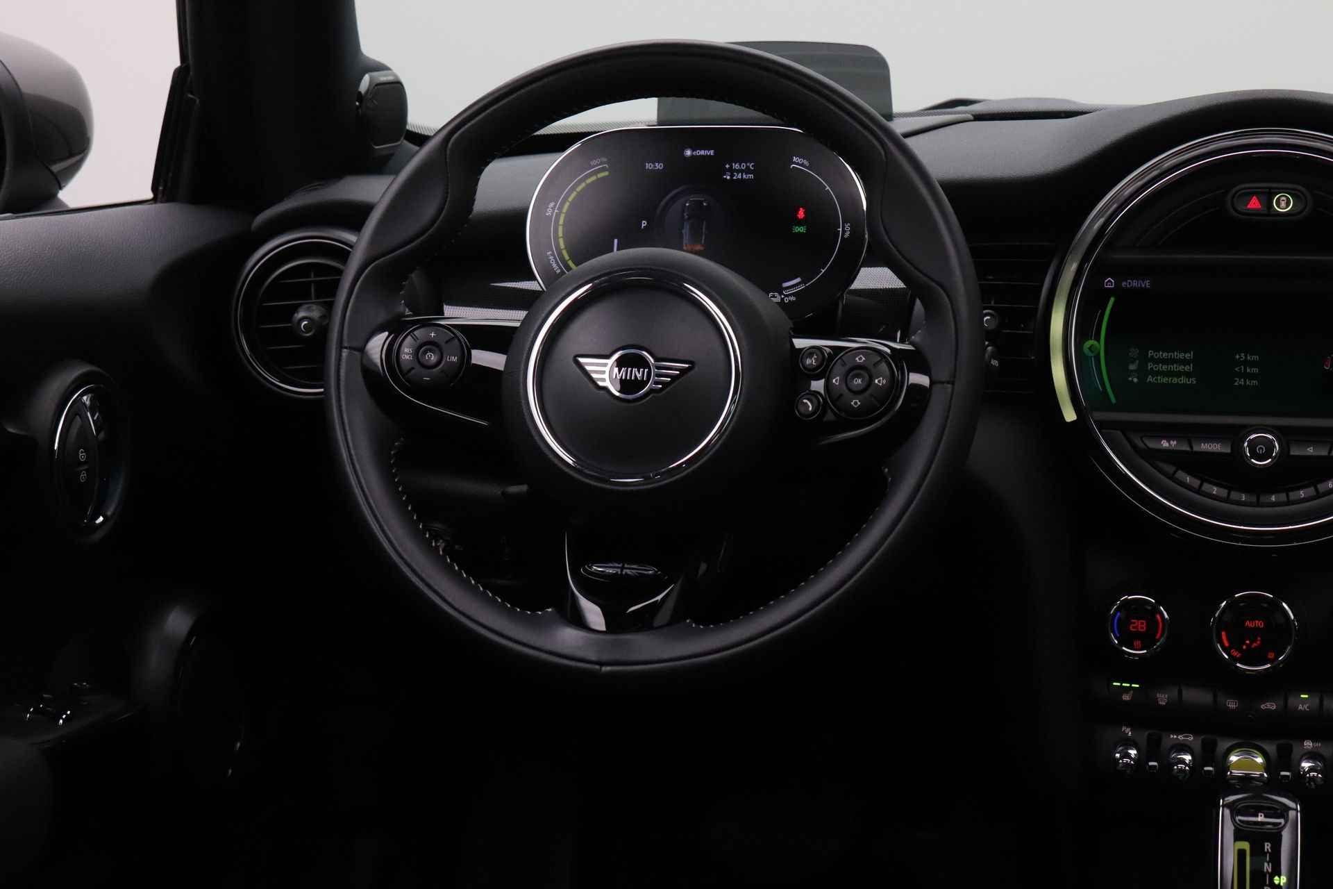 MINI Electric Yours 33 kWh | Panoramadak | Head Up Display | Achteruitrij Camera | Head Up Display | - 25/27