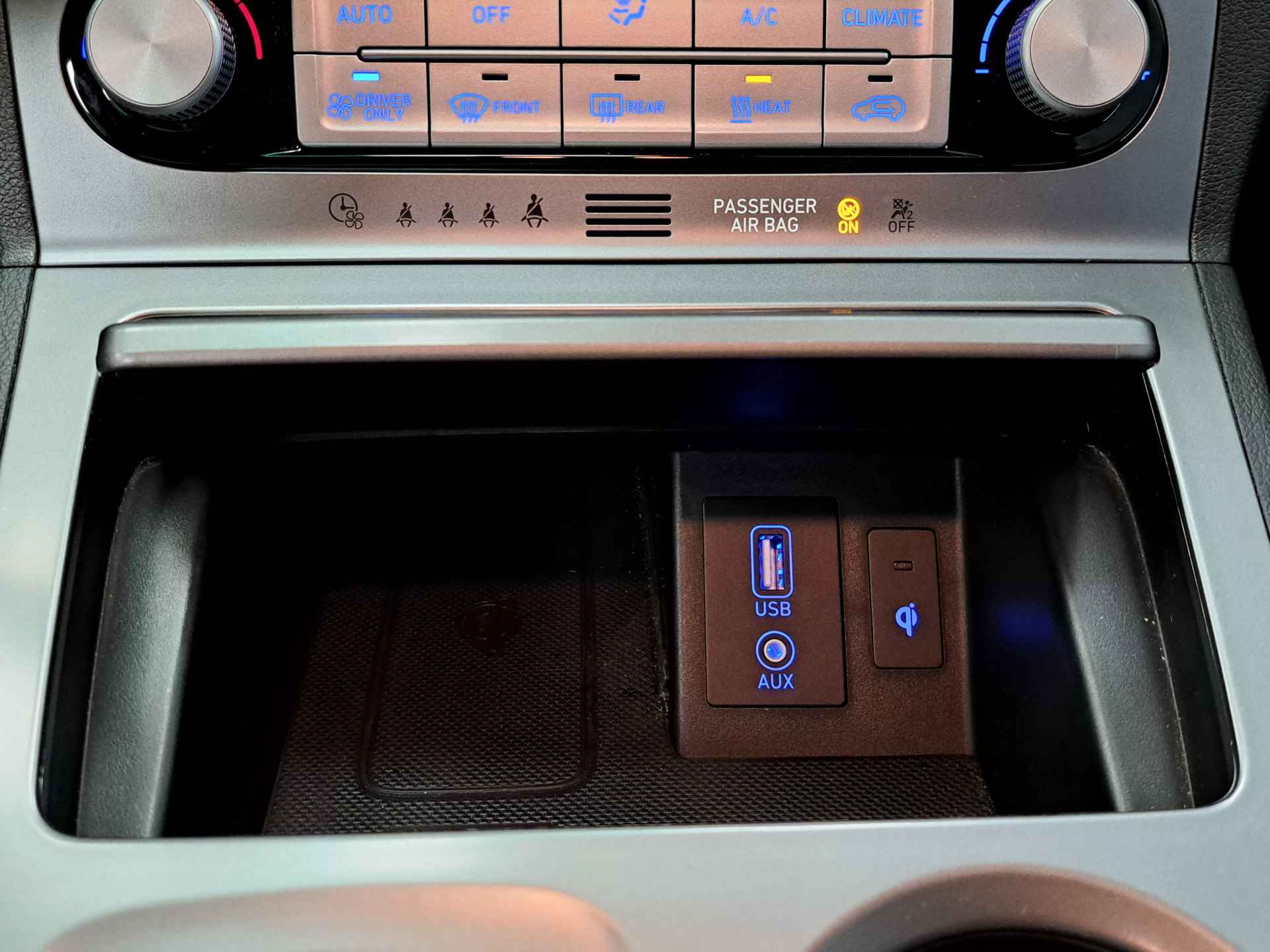 Hyundai KONA EV Comfort 64 kWh Navigatie Led Camera Cruise LM 204PK - 16/22