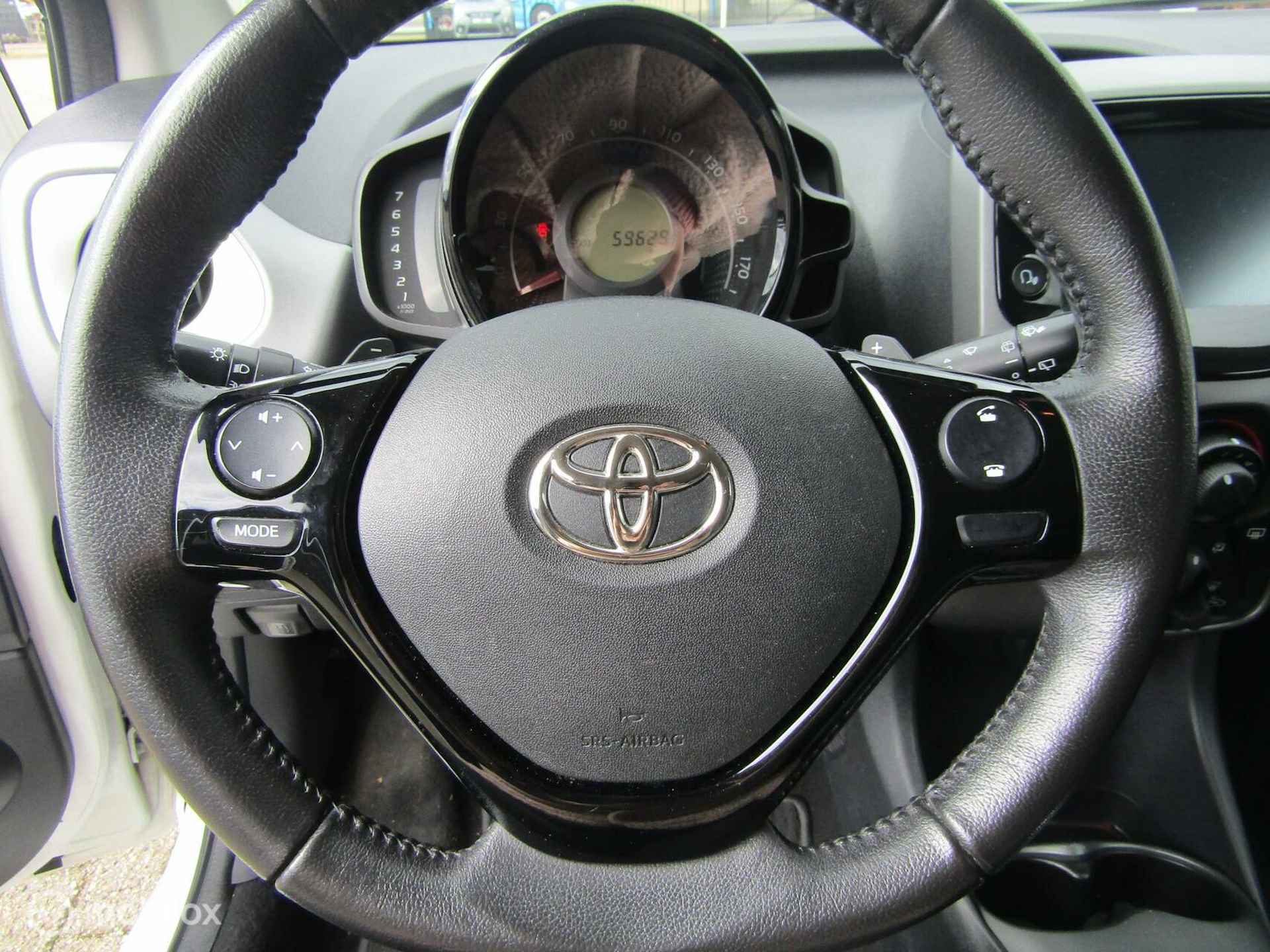 Toyota Aygo 1.0 VVT-i x-play | Airco, Camera, lichtmetalen velgen - 14/21