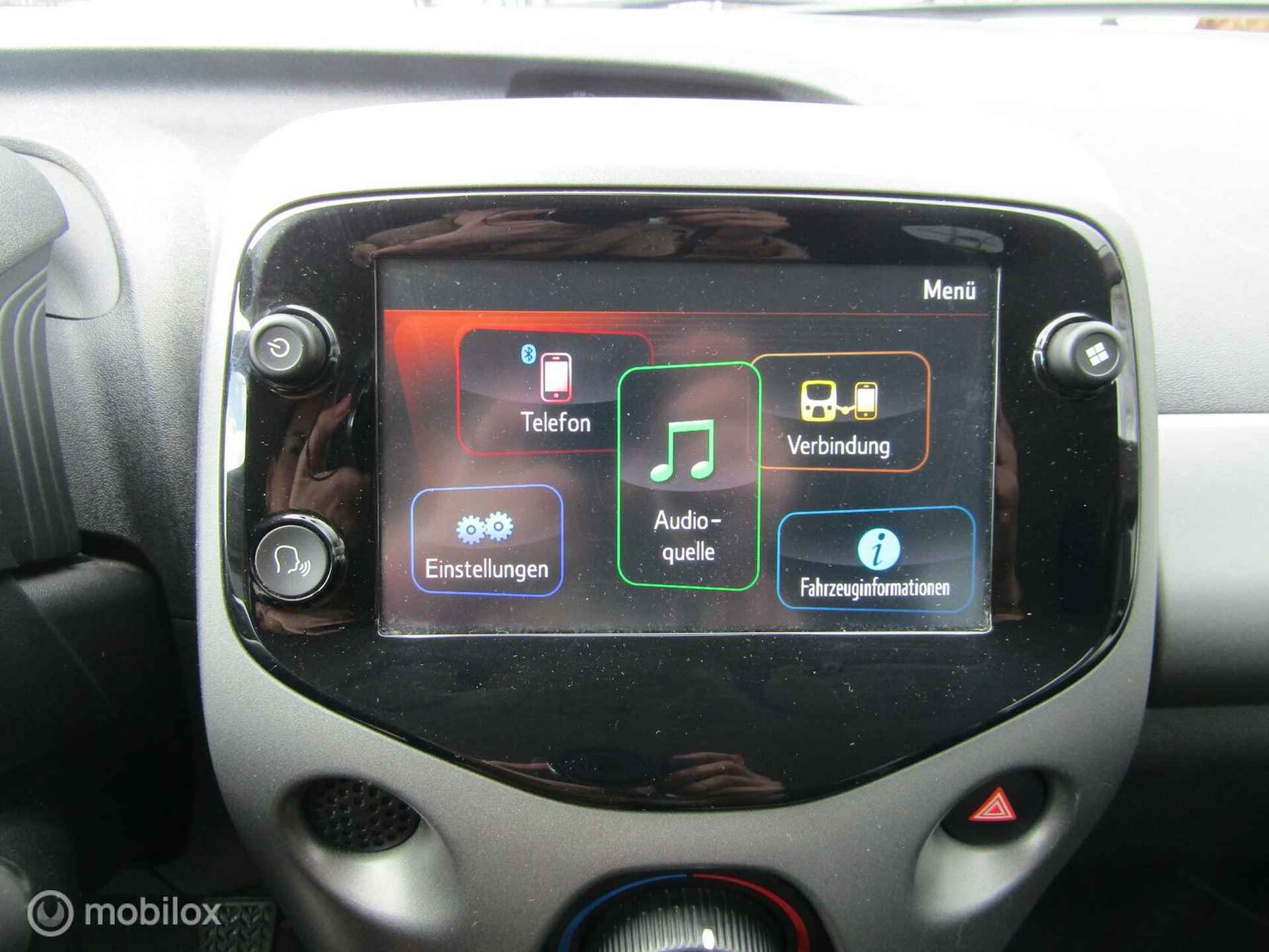 Toyota Aygo 1.0 VVT-i x-play | Airco, Camera, lichtmetalen velgen - 16/21