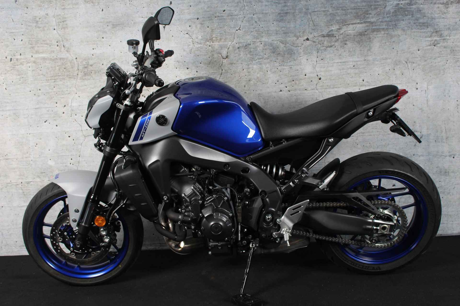 Yamaha MT 09 ABS - 2/19