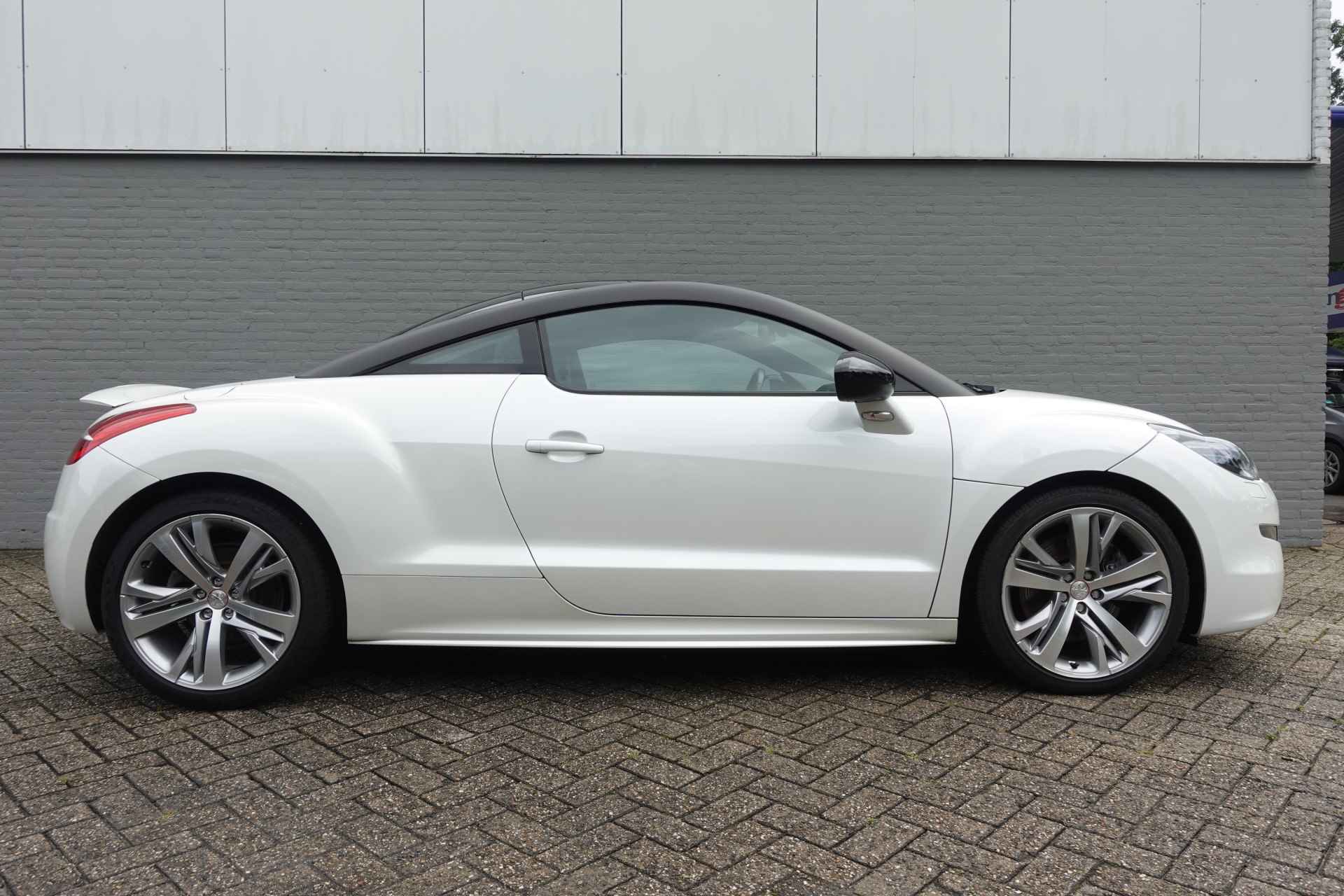 Peugeot RCZ 1.6 THP GT-line | 200pk | XENON | NAV | JBL | STOELVW | LAGE KM!! - 3/35