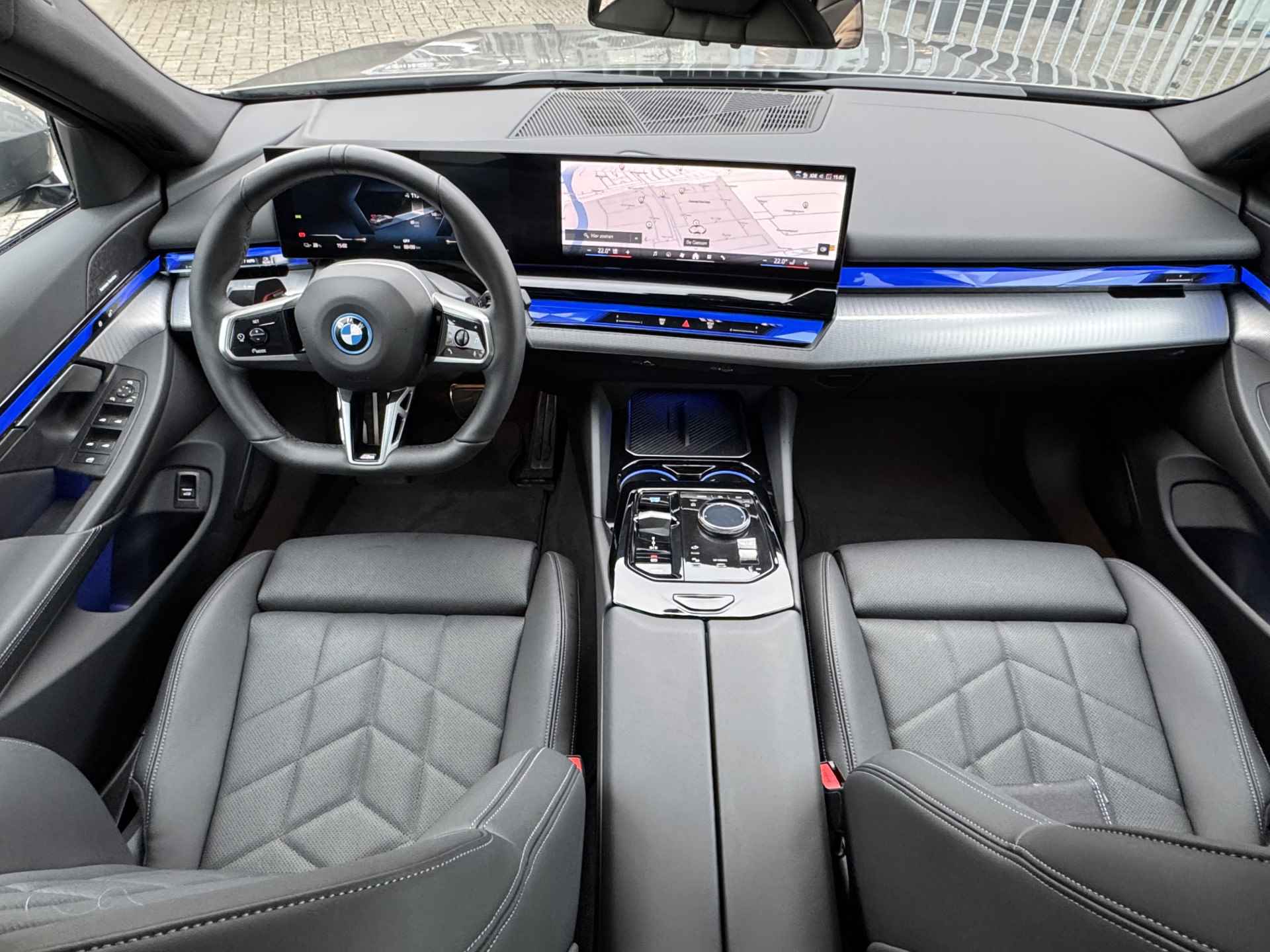 BMW i5 eDrive40 M sport 84 kWh Trekhaak | Driving Assistant Plus | Harman-Kardon | Stuur en Stoel verw. - 3/34