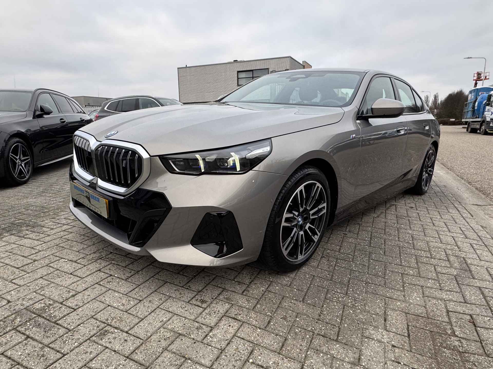 BMW i5 eDrive40 M sport 84 kWh Trekhaak | Driving Assistant Plus | Harman-Kardon | Stuur en Stoel verw. - 5/34