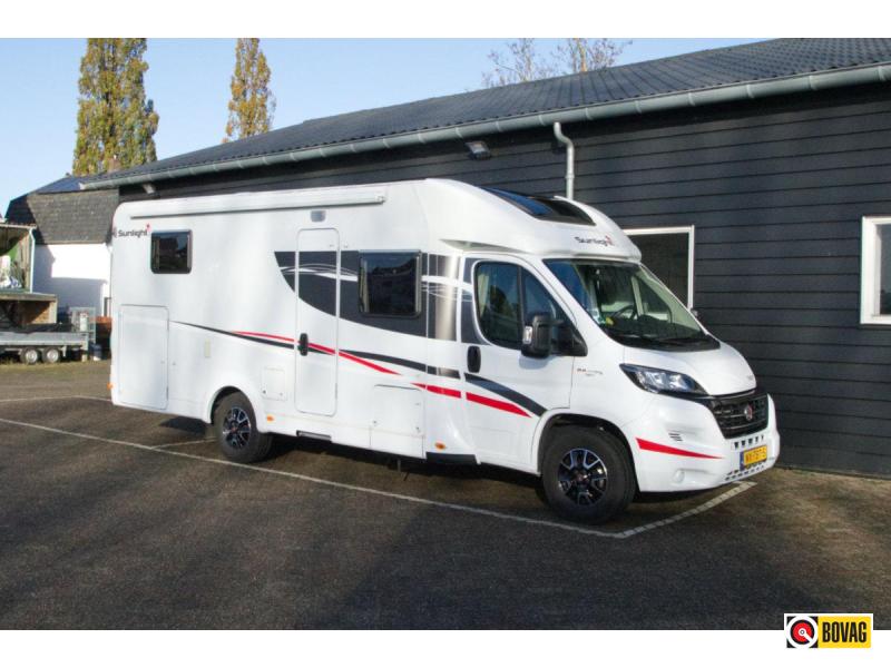 Sunlight T67  voor 5 personen