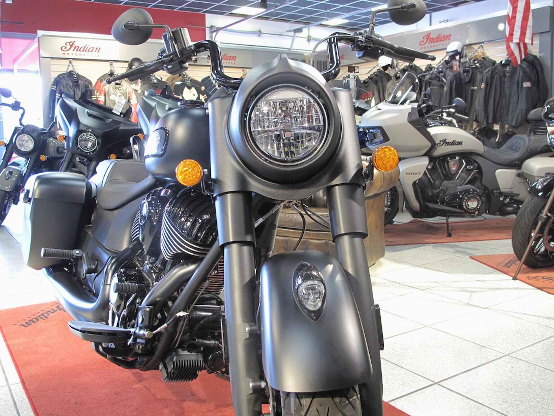 Indian Springfield Darkhorse Official Indian Motorcycle Dealer - 4/11