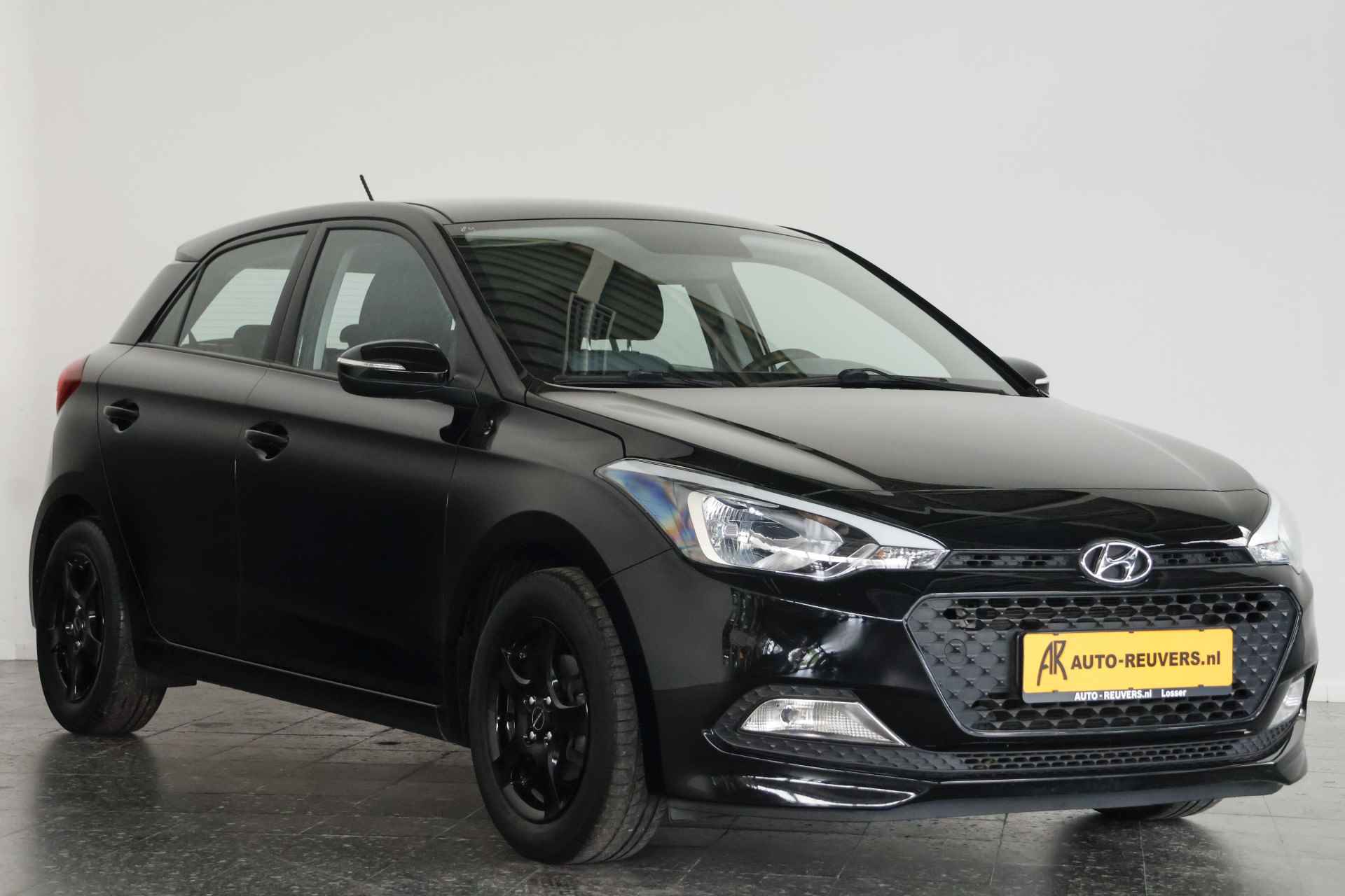 Hyundai i20 1.2i i-Motion / Airco / LMV / 5 deurs - 4/19