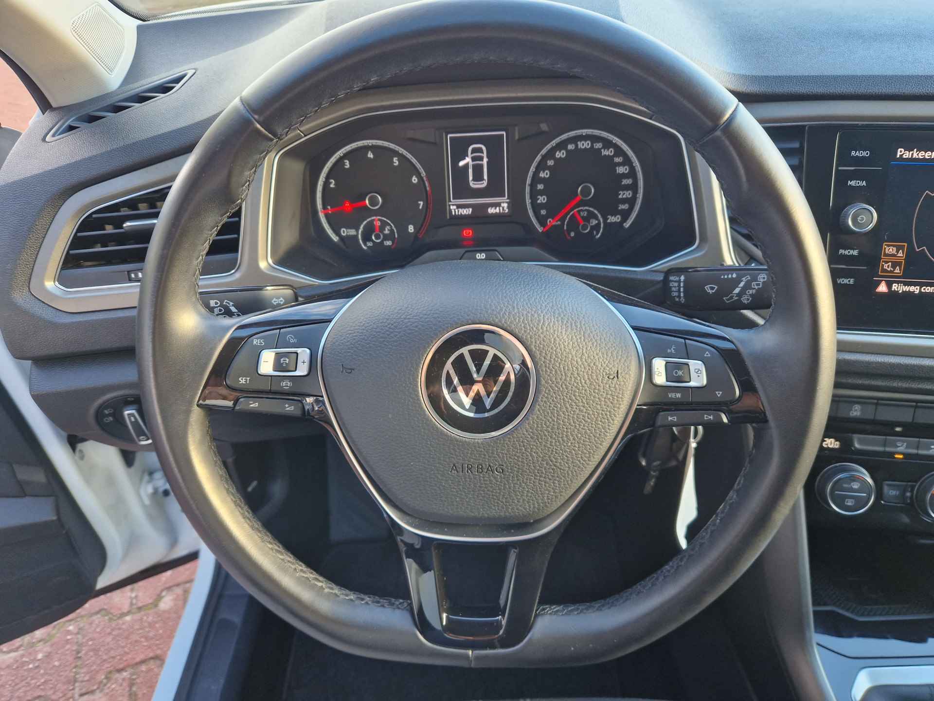 Volkswagen T-Roc 1.0 TSI Style Business 12 MND BOVAG GAR. | NAVI | TWO TONE LAK | ACC | PDC V+A | CLIM. CONTR. | APPLECARPLAY/ANDROID AUTO - 14/33