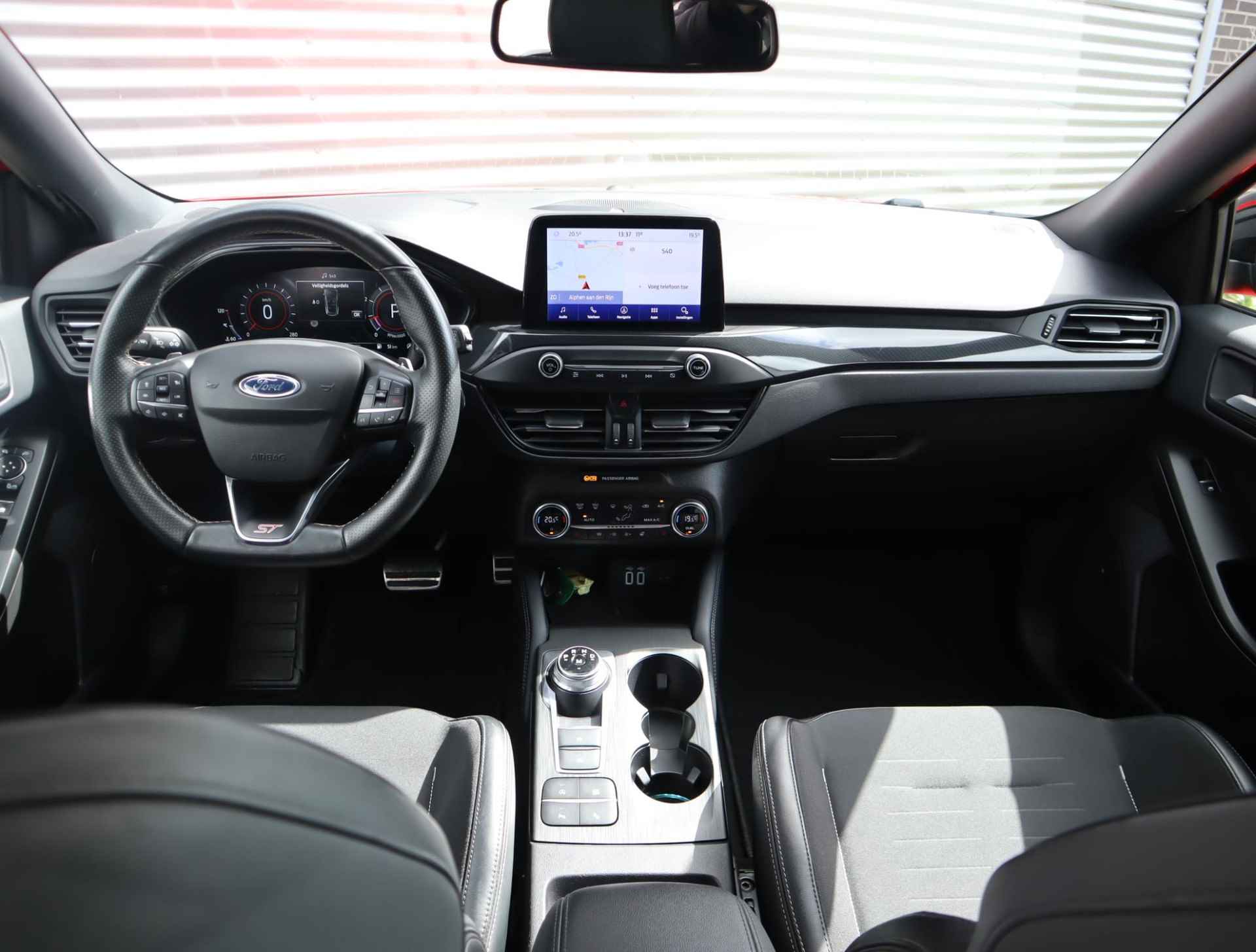 Ford Focus Wagon 2.3 EcoBoost ST-3 Automaat | Panorama-dak | Cruise Control Adaptieve | BLIS | B&O |  Stoel, Stuur en Voorruitverwarming | Perfect Onderhouden | UNIEK! - 15/62