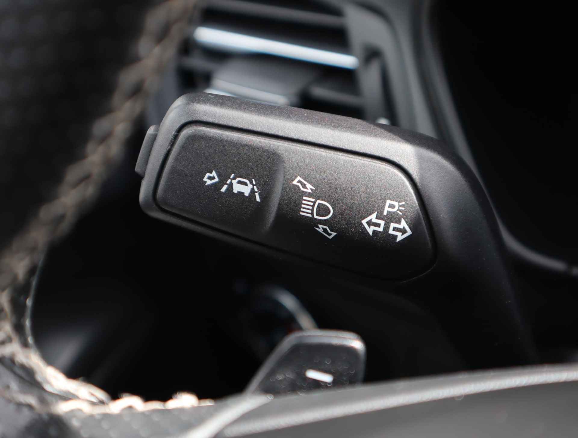 Ford Focus Wagon 2.3 EcoBoost ST-3 Automaat | Panorama-dak | Cruise Control Adaptieve | BLIS | B&O |  Stoel, Stuur en Voorruitverwarming | Perfect Onderhouden | UNIEK! - 22/62