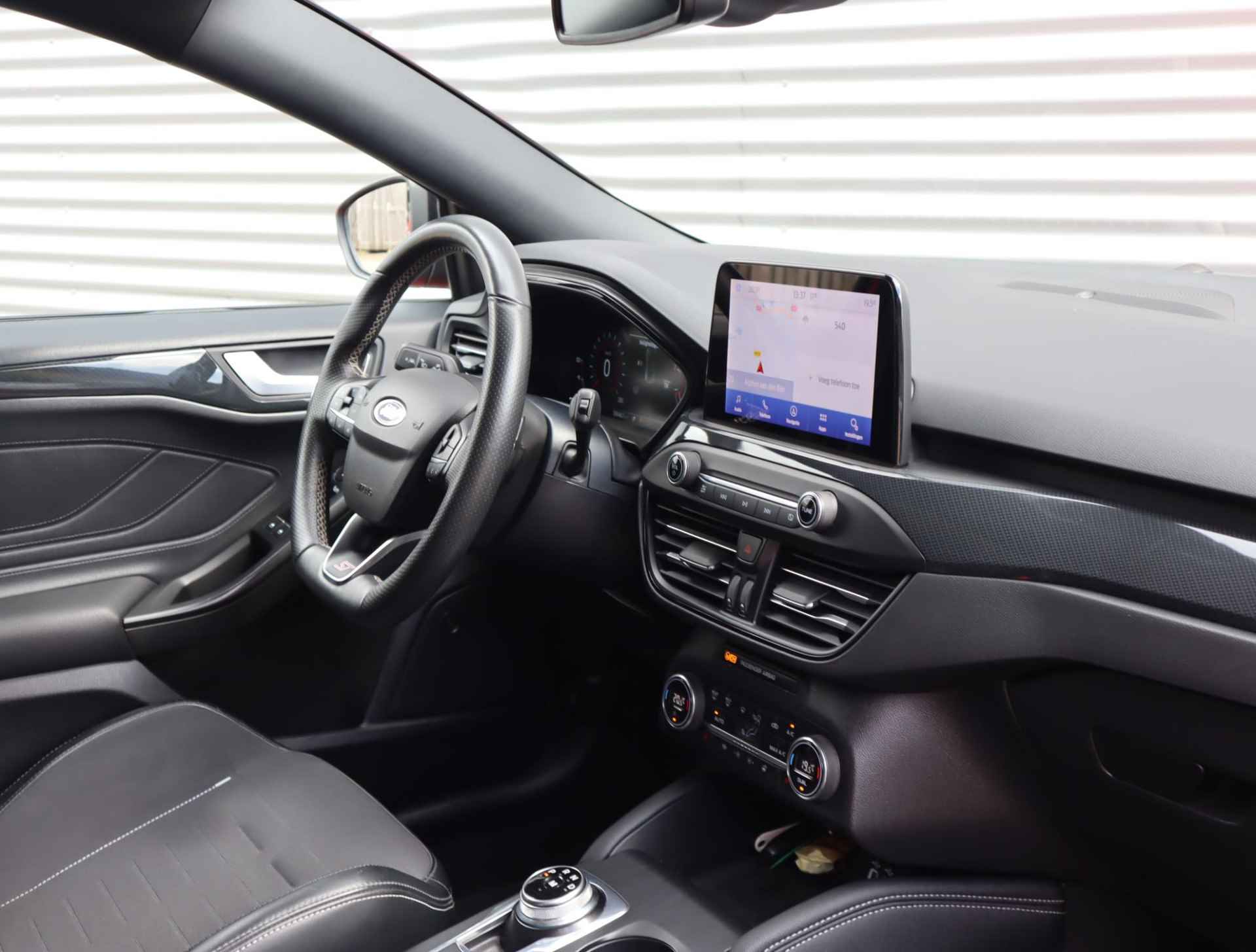Ford Focus Wagon 2.3 EcoBoost ST-3 Automaat | Panorama-dak | Cruise Control Adaptieve | BLIS | B&O |  Stoel, Stuur en Voorruitverwarming | Perfect Onderhouden | UNIEK! - 49/62