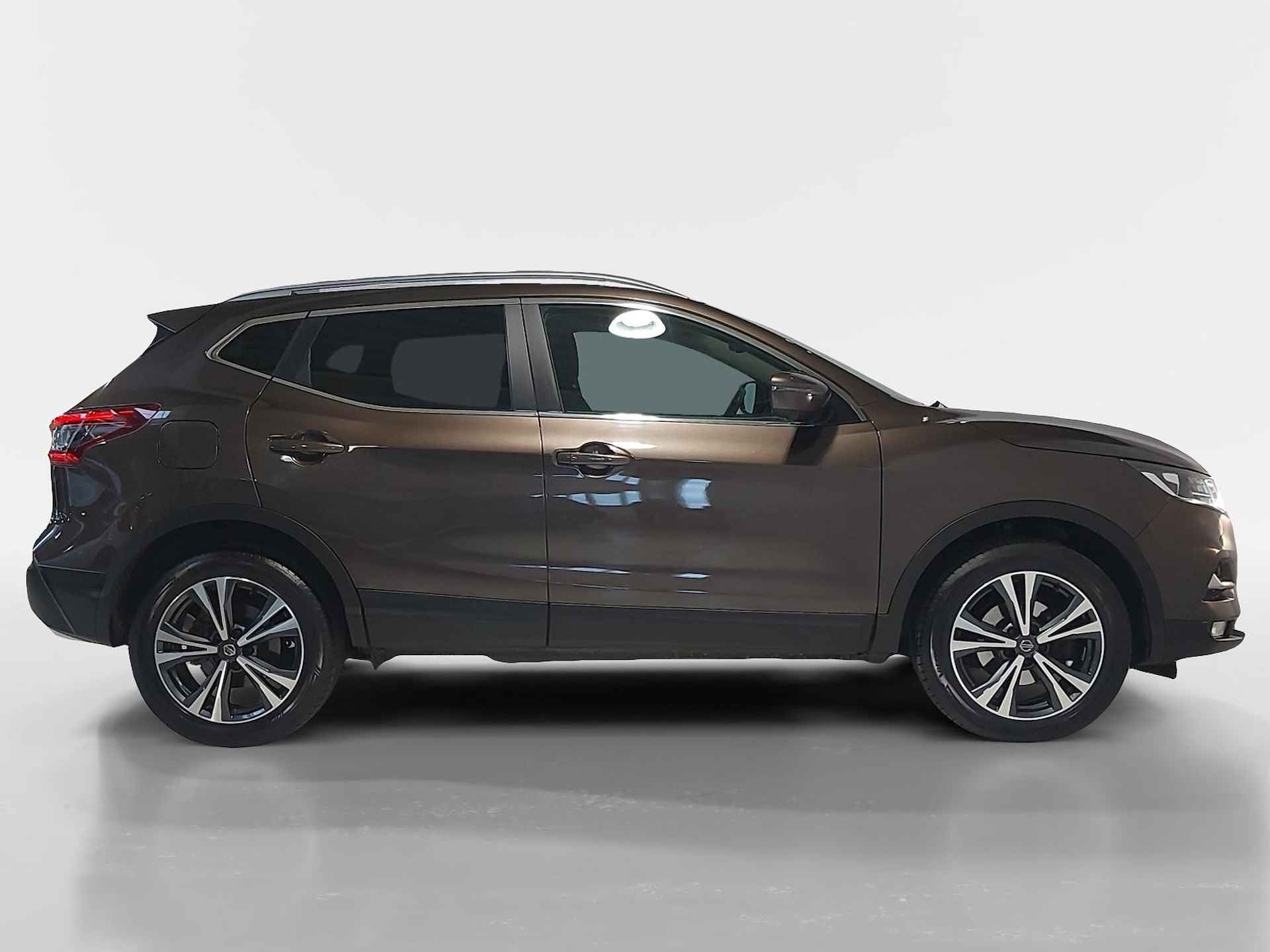 Nissan Qashqai 1.2 N-Connecta | Panorama dak | 360-Camera | Parkeersensoren | Trekhaak | Cruise control | Navigatie | Apple Carplay/Android auto | Bluetooth | Automatische regen/lichtsensor | Elektrische zijspiegels + ramen | - 7/49