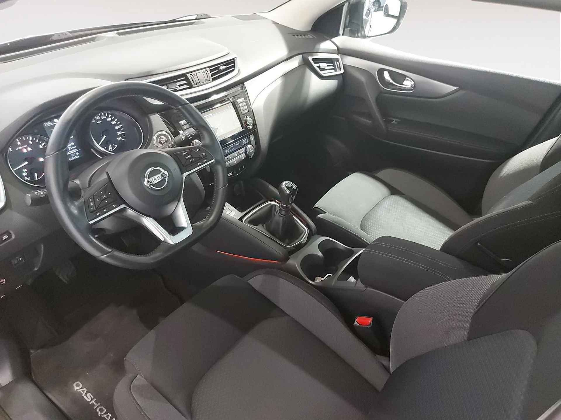 Nissan Qashqai 1.2 N-Connecta | Panorama dak | 360-Camera | Parkeersensoren | Trekhaak | Cruise control | Navigatie | Apple Carplay/Android auto | Bluetooth | Automatische regen/lichtsensor | Elektrische zijspiegels + ramen | - 22/49