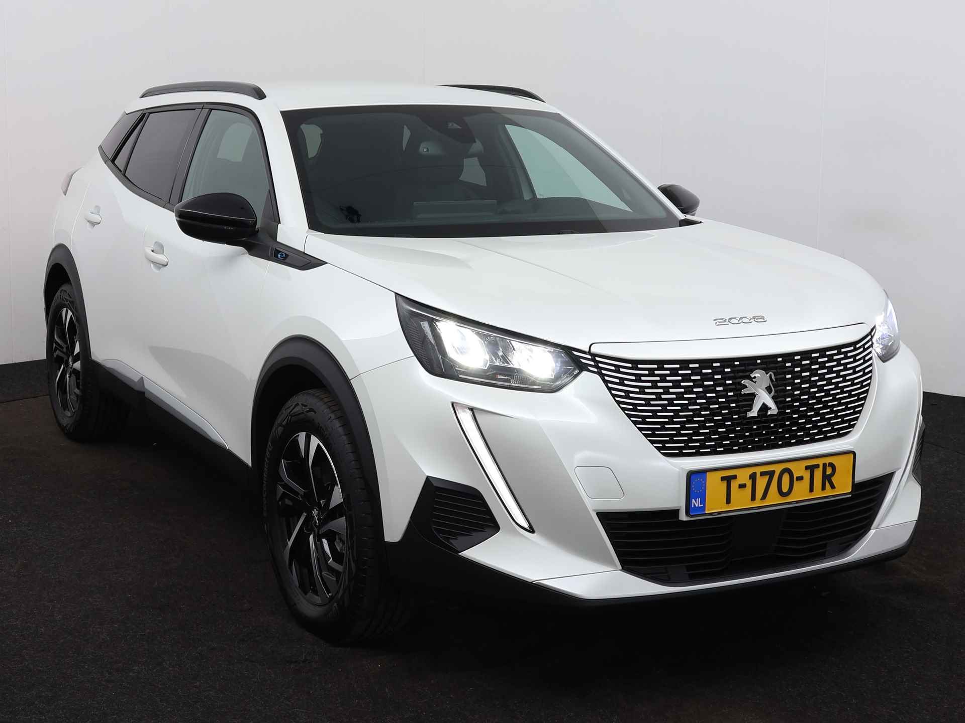 Peugeot e-2008 EV Allure Pack 50 kWh | 3-Fase | Navigatie | NL Auto | Adaptieve Cruise Control | - 29/43