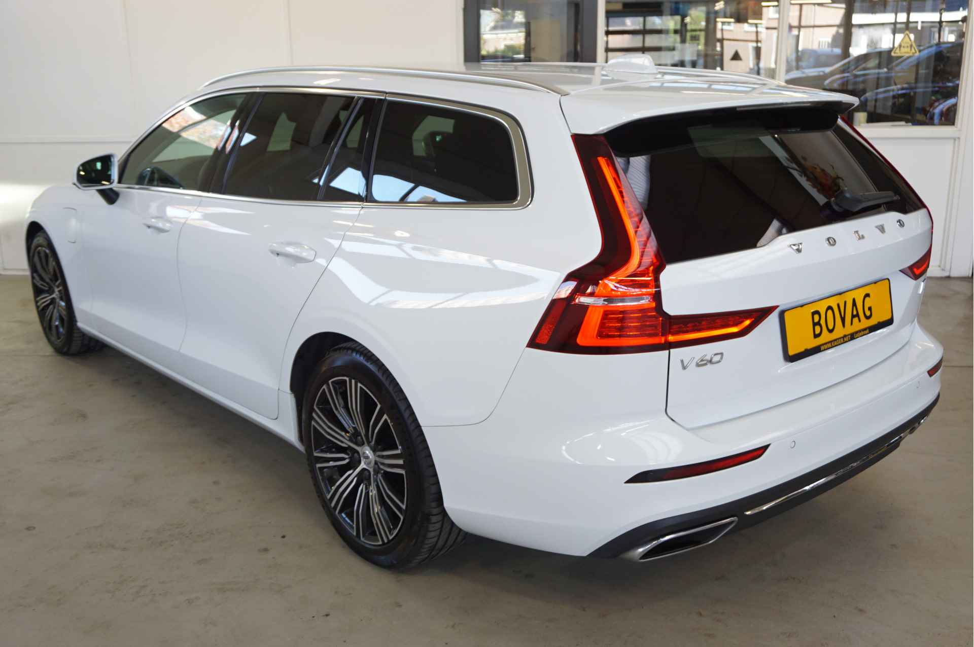 Volvo V60 2.0 T6 Recharge AWD Inscription Trekhaak - Pilot Assist - 11/57