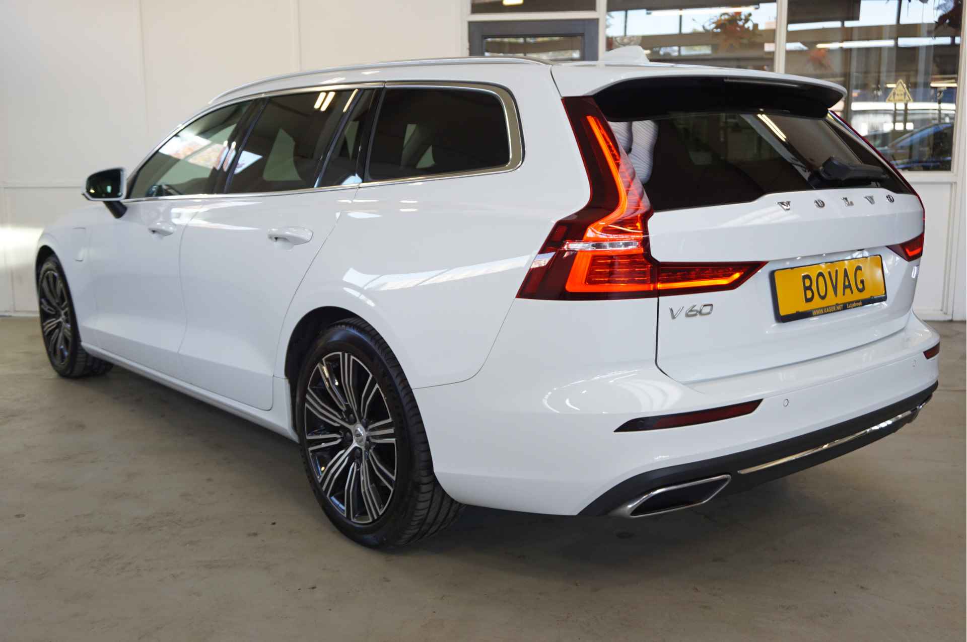 Volvo V60 2.0 T6 Recharge AWD Inscription Trekhaak - Pilot Assist - 50/57