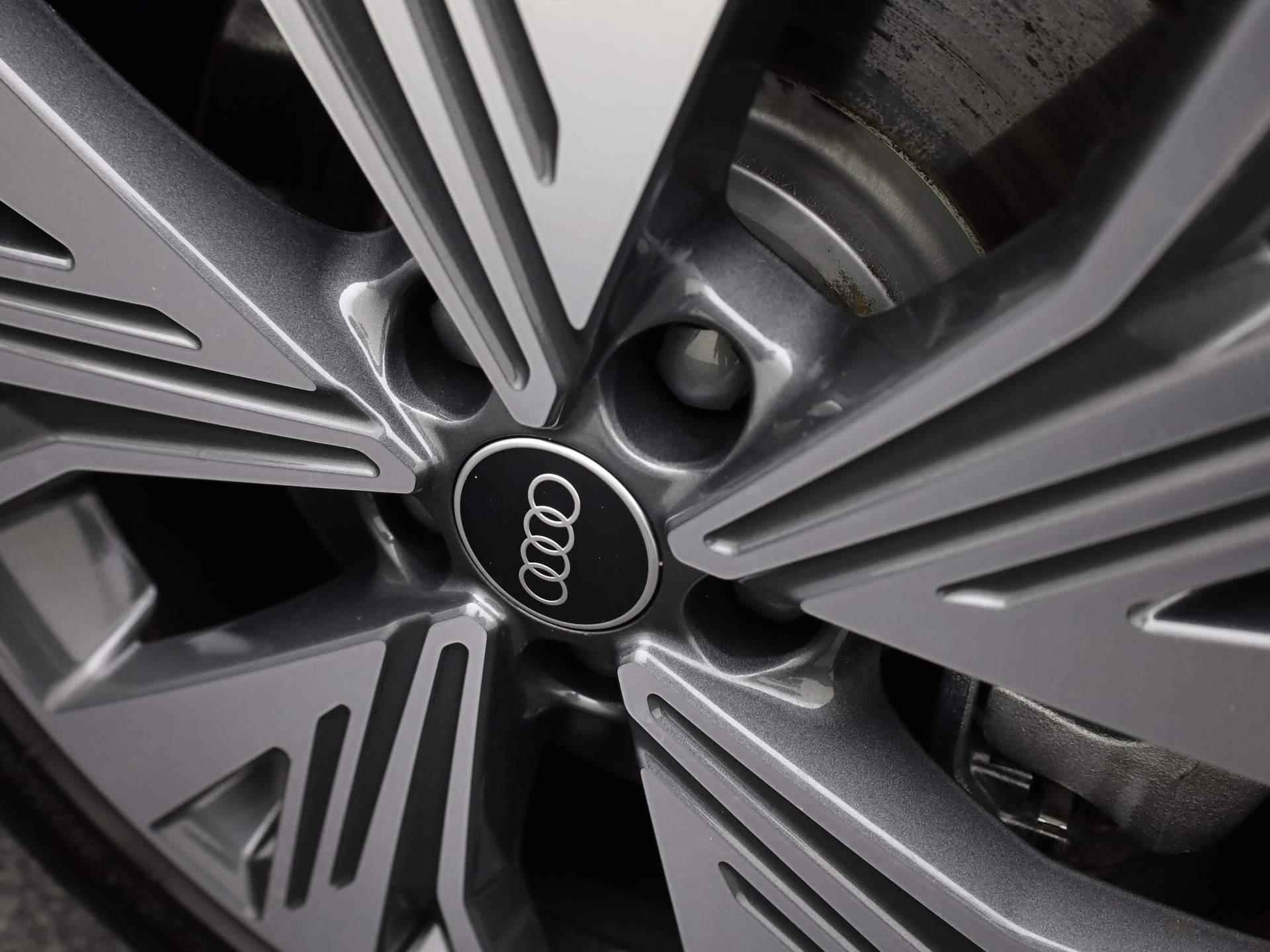 Audi Q4 e-tron 40 Launch edition Advanced 77 kWh 150kW/204PK · Matrix-LED · Parkeersensoren · Trekhaak - 30/43
