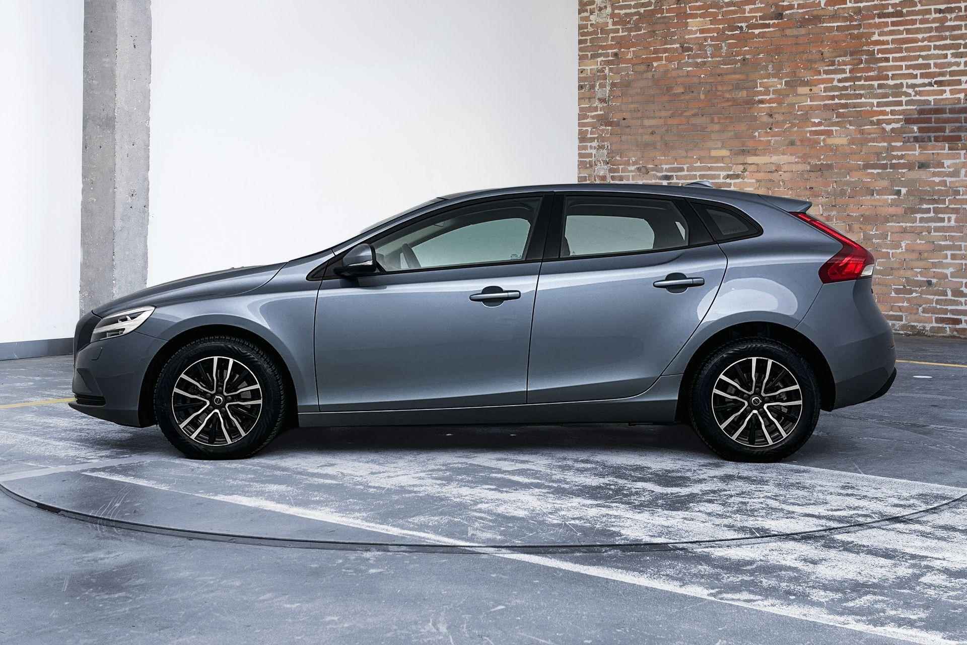 Volvo V40 T2 Nordic+ | Stoelverwarming | Panoramadak | Parkeersensoren | Parkeercamera | Volvo on Call | Parkeerverwarming | Navigatie | - 6/27