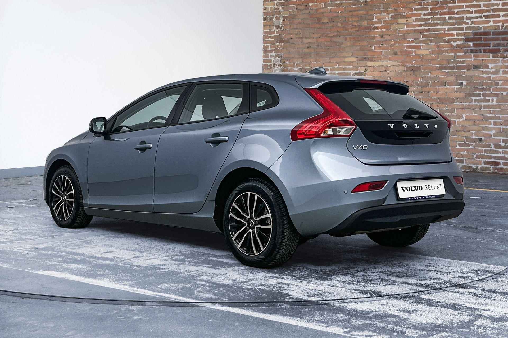 Volvo V40 T2 Nordic+ | Stoelverwarming | Panoramadak | Parkeersensoren | Parkeercamera | Volvo on Call | Parkeerverwarming | Navigatie | - 7/27