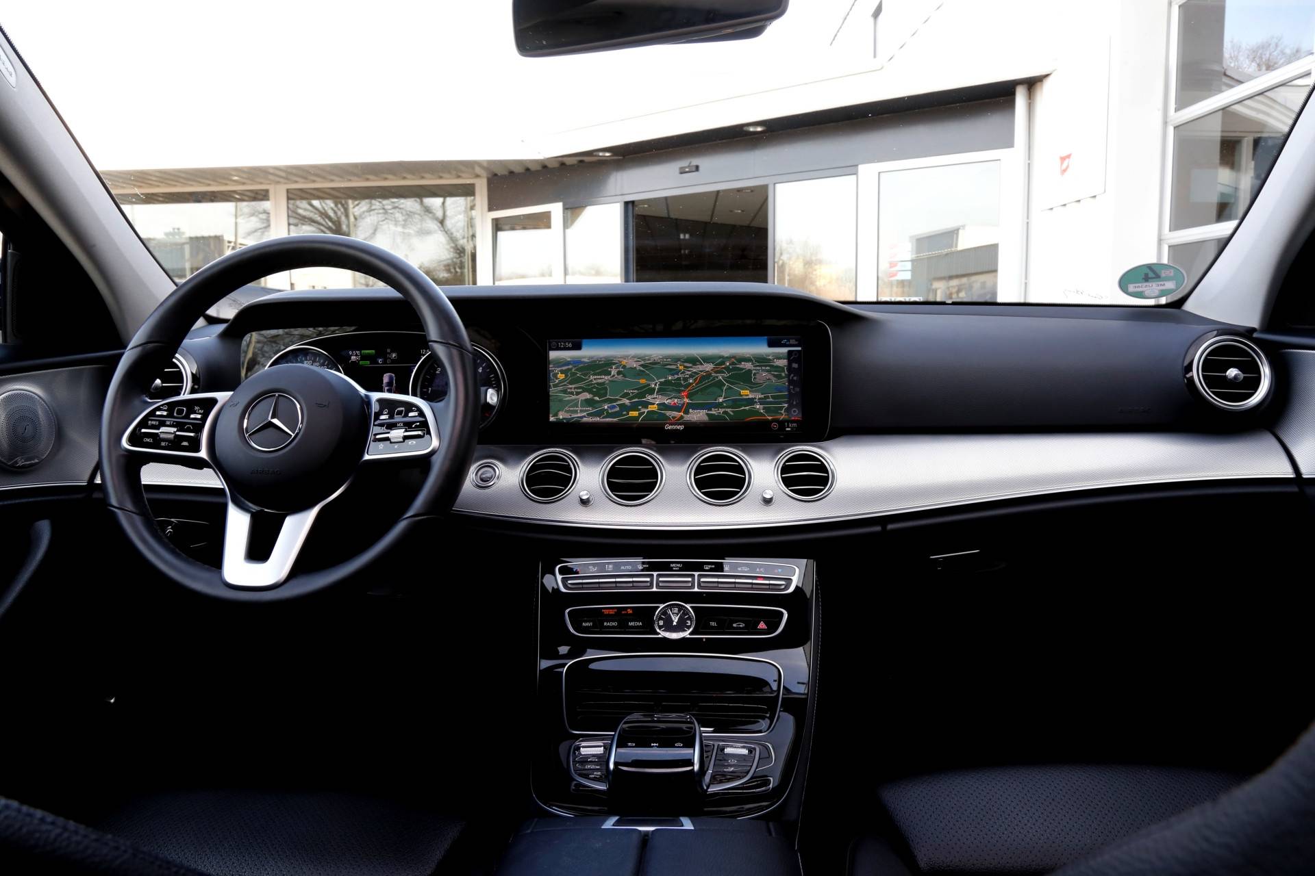Mercedes-Benz E-Klasse Estate 300 de Premium Plus Plug in Hybride 9-G Aut.*BTW*Perfect MB Onderh.*Panodak/Leder/Stoelverw./Burmester/ACC/Xenon/LED/Elek - 45/61