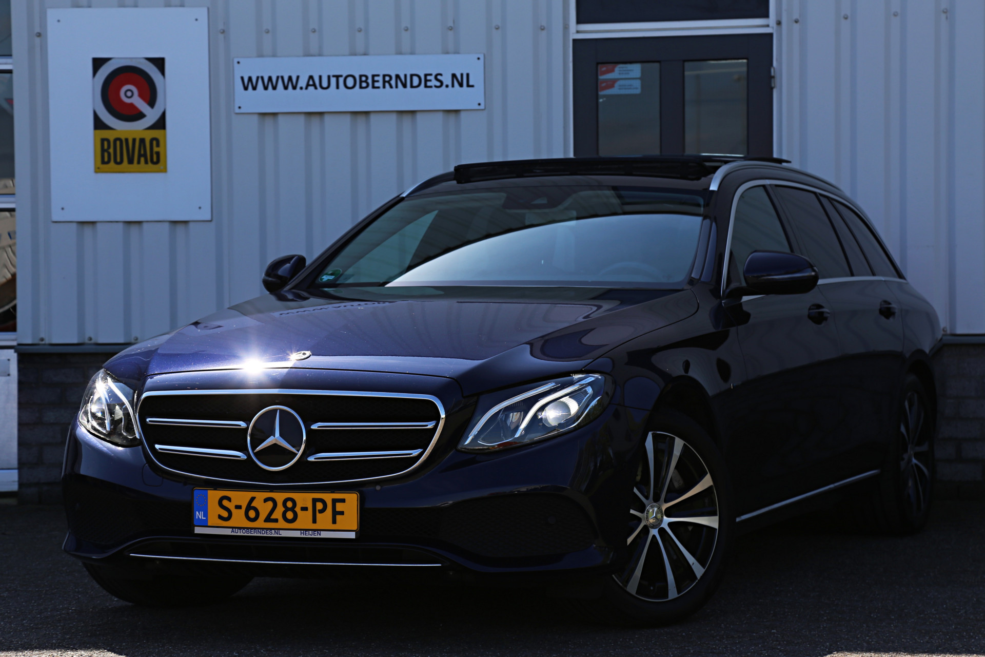 Mercedes-Benz E-Klasse Estate 300 de Premium Plus Plug in Hybride 9-G Aut.*BTW*Perfect MB Onderh.*Panodak/Leder/Stoelverw./Burmester/ACC/Xenon/LED/Elek bij viaBOVAG.nl