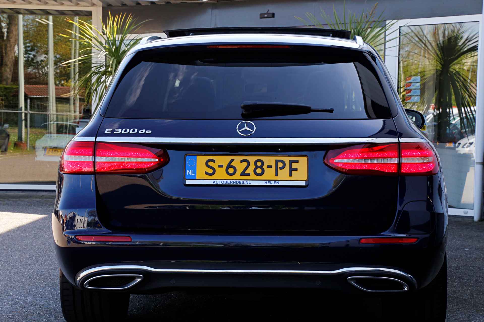 Mercedes-Benz E-Klasse Estate 300 de Premium Plus Plug in Hybride 9-G Aut.*BTW*Perfect MB Onderh.*Panodak/Leder/Stoelverw./Burmester/ACC/Xenon/LED/Elek - 26/61