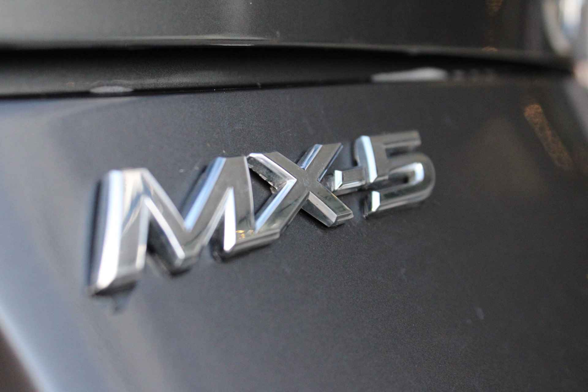 Mazda MX-5 RF 1.5 SkyActiv-G 131 GT-M | Nieuw binnen | 2 bandensets | Open dak | Climate control | Voorstoelen verwarmd | Navigatiesysteem - 17/45