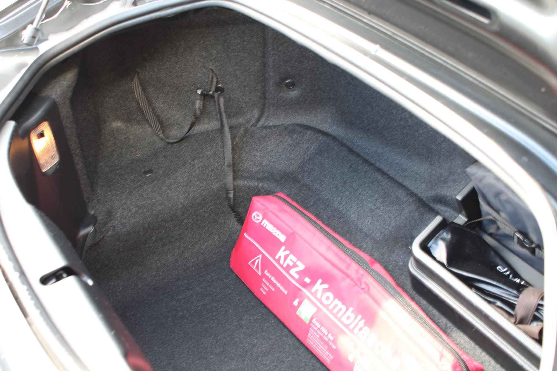 Mazda MX-5 RF 1.5 SkyActiv-G 131 GT-M | Nieuw binnen | 2 bandensets | Open dak | Climate control | Voorstoelen verwarmd | Navigatiesysteem - 20/45