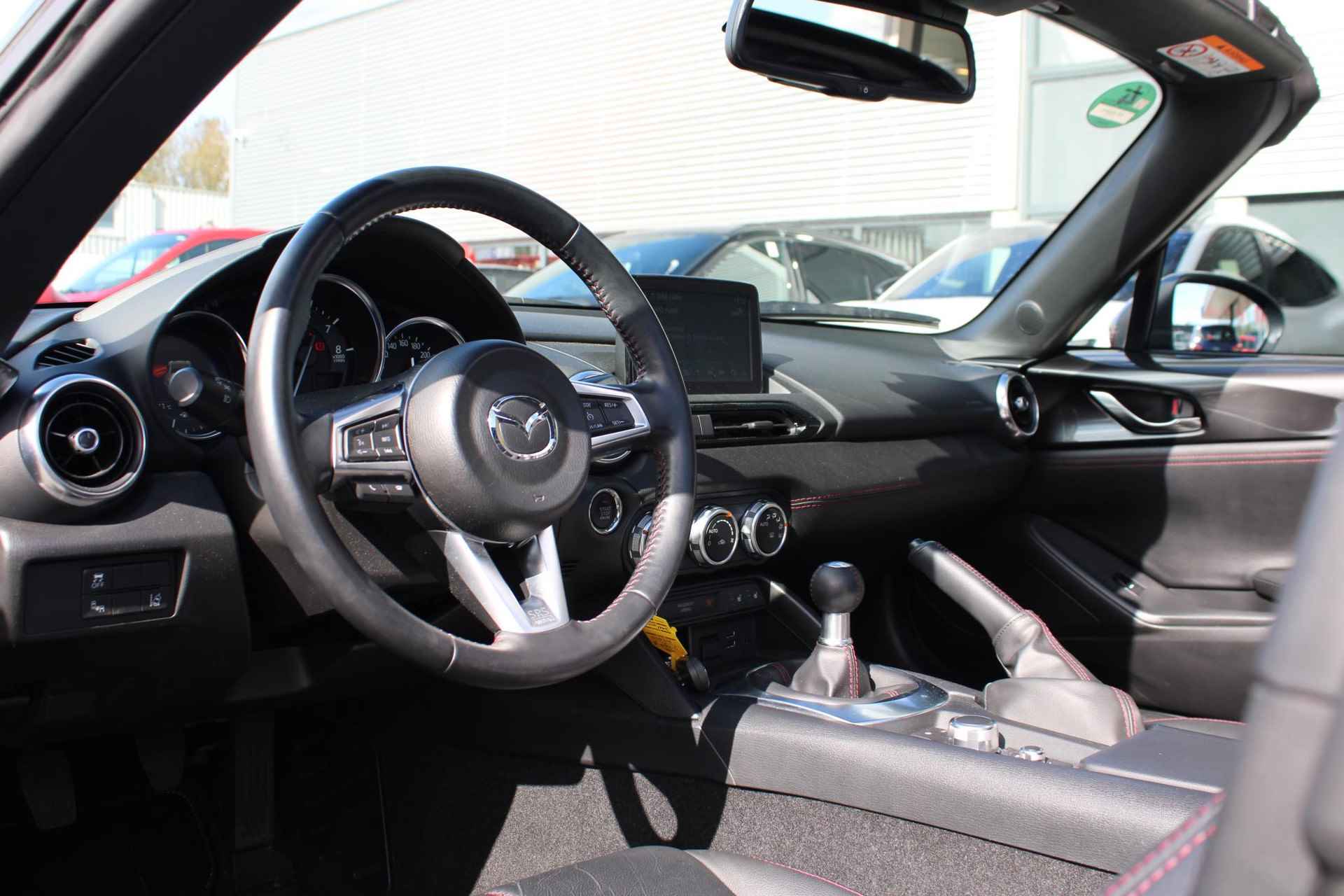 Mazda MX-5 RF 1.5 SkyActiv-G 131 GT-M | Nieuw binnen | 2 bandensets | Open dak | Climate control | Voorstoelen verwarmd | Navigatiesysteem - 22/45