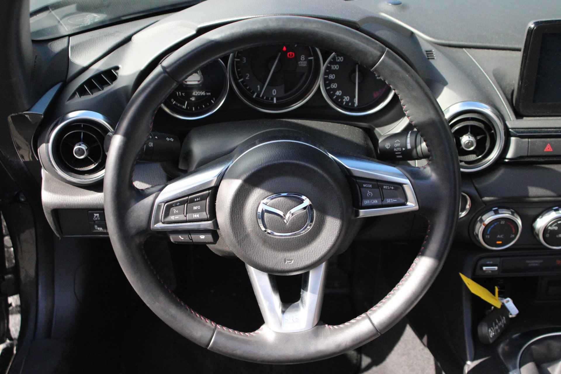 Mazda MX-5 RF 1.5 SkyActiv-G 131 GT-M | Nieuw binnen | 2 bandensets | Open dak | Climate control | Voorstoelen verwarmd | Navigatiesysteem - 25/45