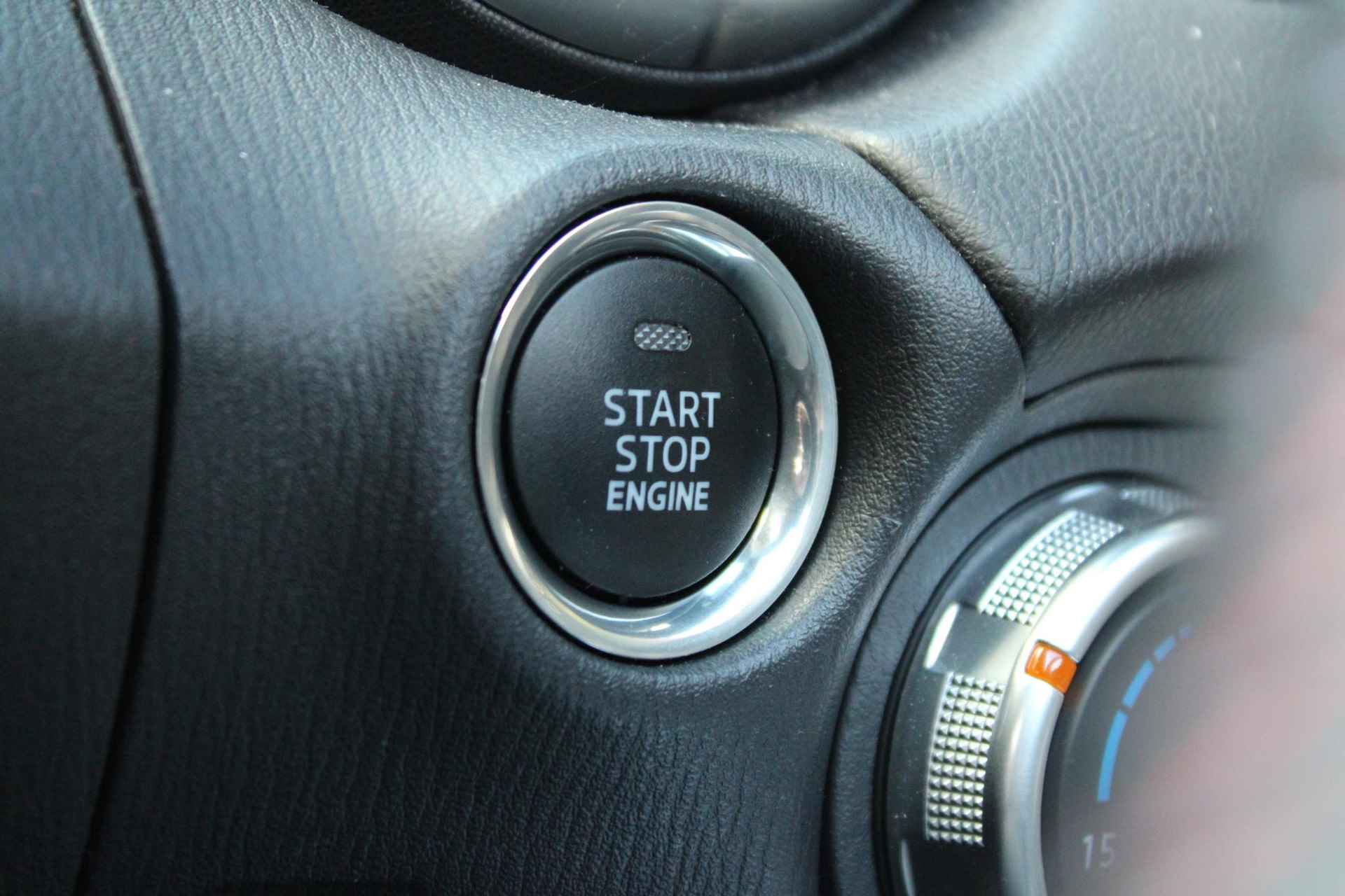 Mazda MX-5 RF 1.5 SkyActiv-G 131 GT-M | Nieuw binnen | 2 bandensets | Open dak | Climate control | Voorstoelen verwarmd | Navigatiesysteem - 37/45