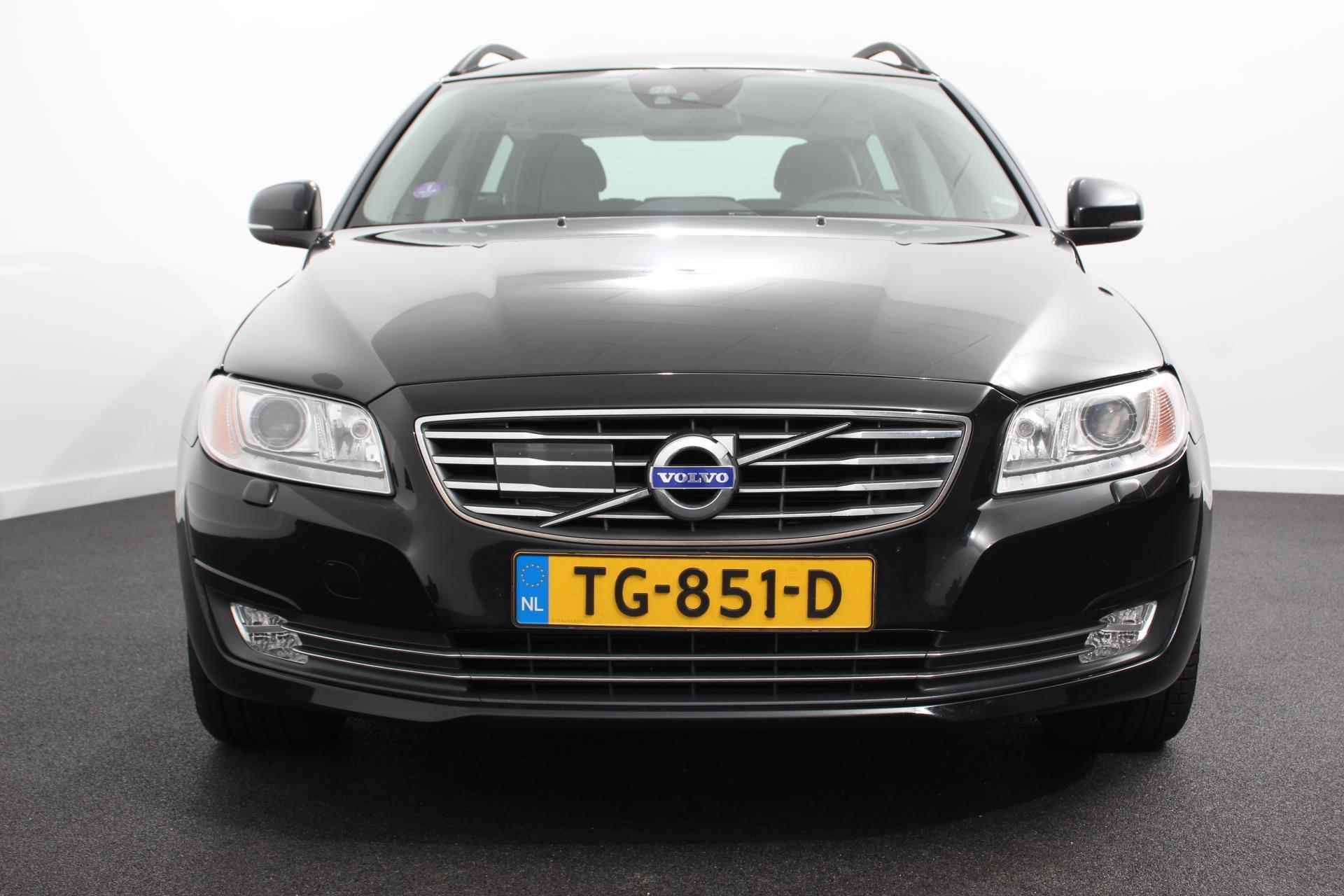 Volvo V70 2.0 T5 Automaat Dynamic Edition CNG Navigatie Trekhaak Lederen Bekleding Elektrische Achterklep - 3/31