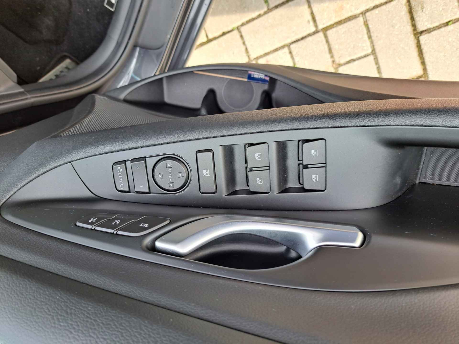 Hyundai i30 Wagon 1.5 T-GDi MHEV N Line | Alcantara interieur | Climate Control | Navigatie/ Apple Carplay - Android auto | Achteruitrijcamera | Lane assist - 15/30