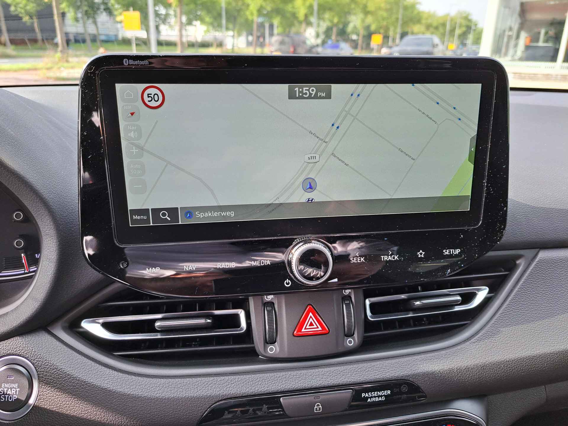 Hyundai i30 Wagon 1.5 T-GDi MHEV N Line | Alcantara interieur | Climate Control | Navigatie/ Apple Carplay - Android auto | Achteruitrijcamera | Lane assist - 22/30