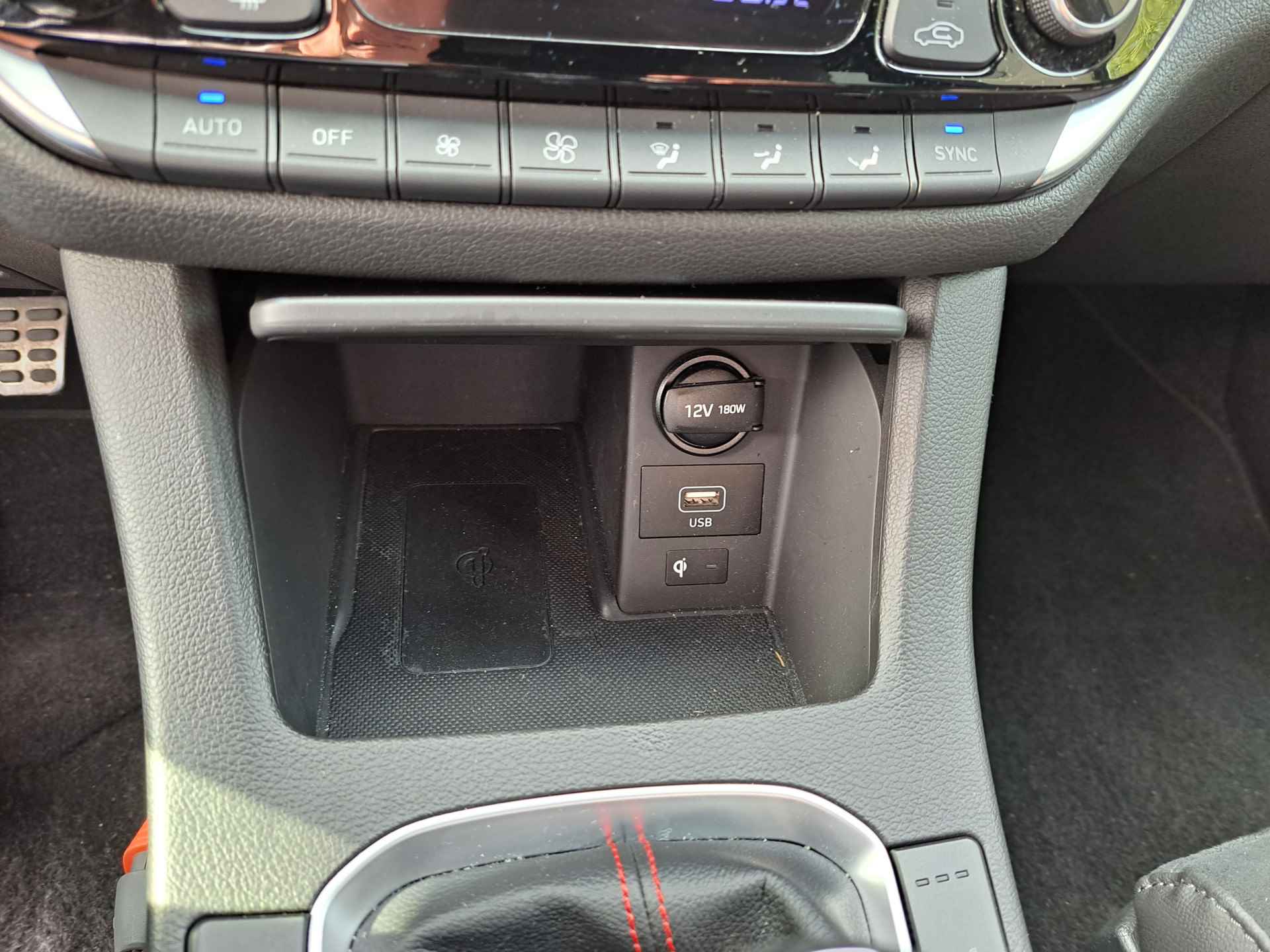 Hyundai i30 Wagon 1.5 T-GDi MHEV N Line | Alcantara interieur | Climate Control | Navigatie/ Apple Carplay - Android auto | Achteruitrijcamera | Lane assist - 25/30