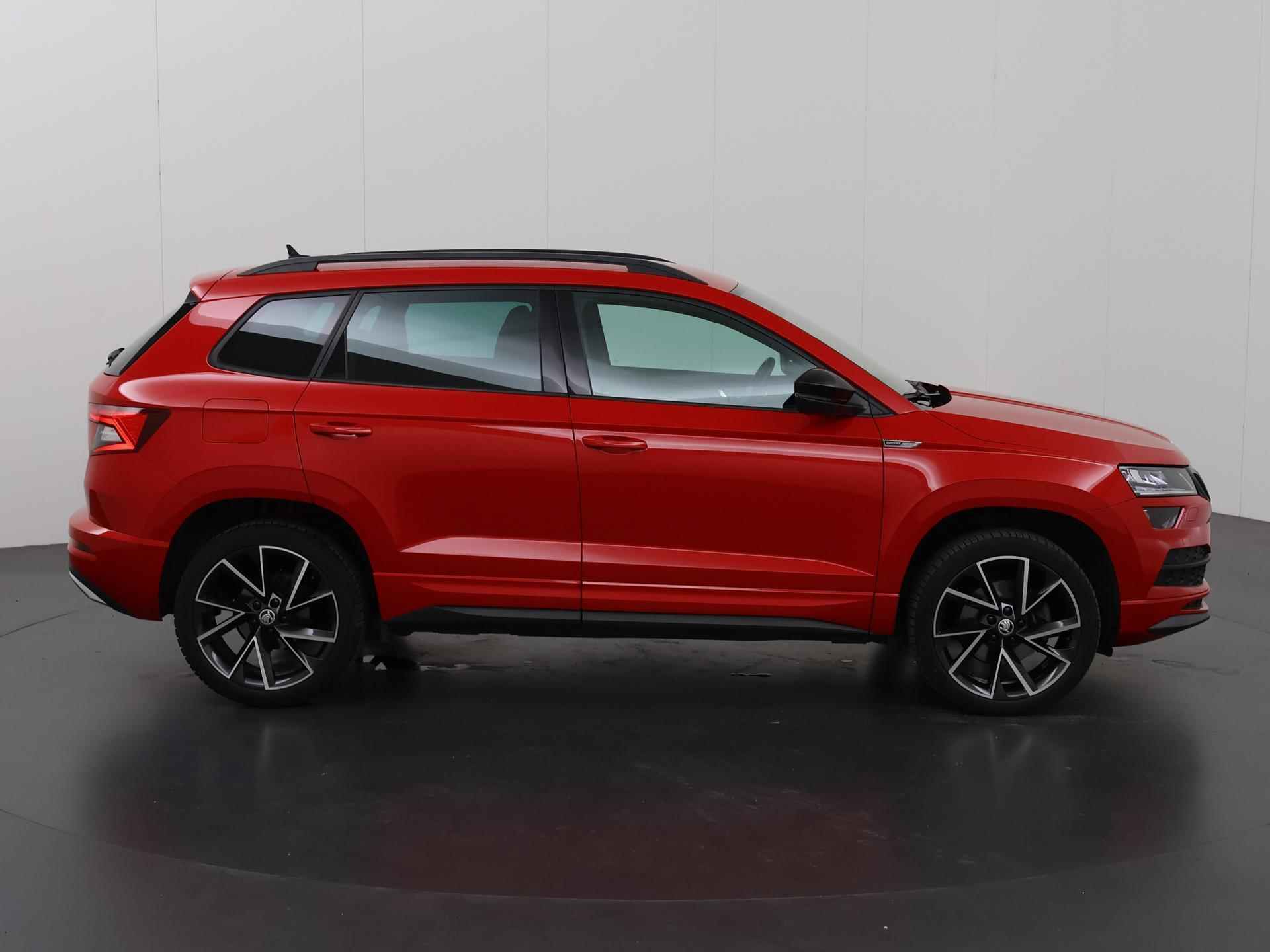 Skoda Karoq 1.5 TSI ACT Sportline Business | LED | Privacy Glass | RS Sportstoelen | Navigatie | Digitaal Dashboard |  Camera | DAB | Apple CarPlay | Stoelverwarming | Stuurverw. | Adaptieve Cruise Control | - 7/42