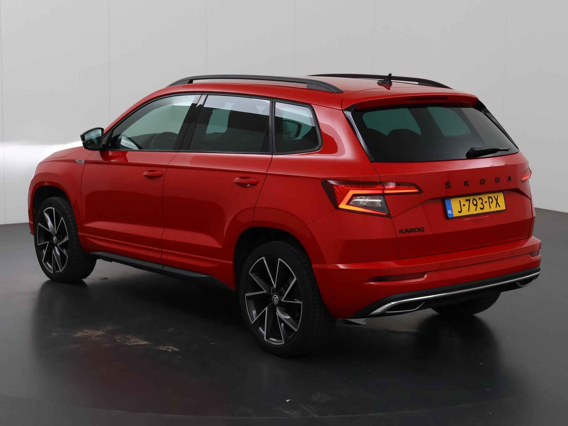 Skoda Karoq 1.5 TSI ACT Sportline Business | LED | Privacy Glass | RS Sportstoelen | Navigatie | Digitaal Dashboard |  Camera | DAB | Apple CarPlay | Stoelverwarming | Stuurverw. | Adaptieve Cruise Control | - 23/42