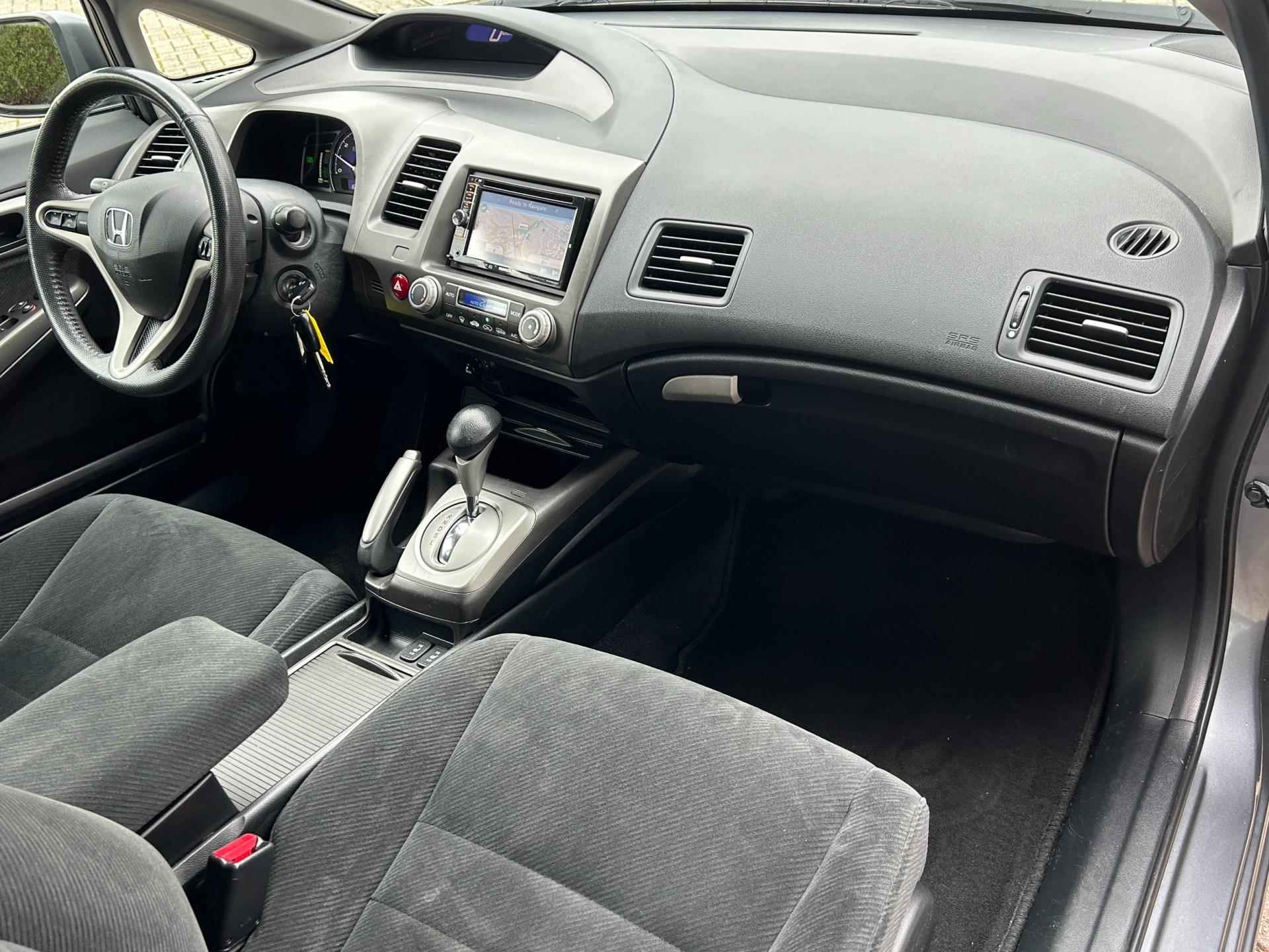 Honda Civic 1.3 Hybrid Aut. Navi Clima Cruise Park.Sens Bluetooth Stoelverw. Isofix LM-Velgen NAP NL-Auto Dealeronderhouden! - 10/30