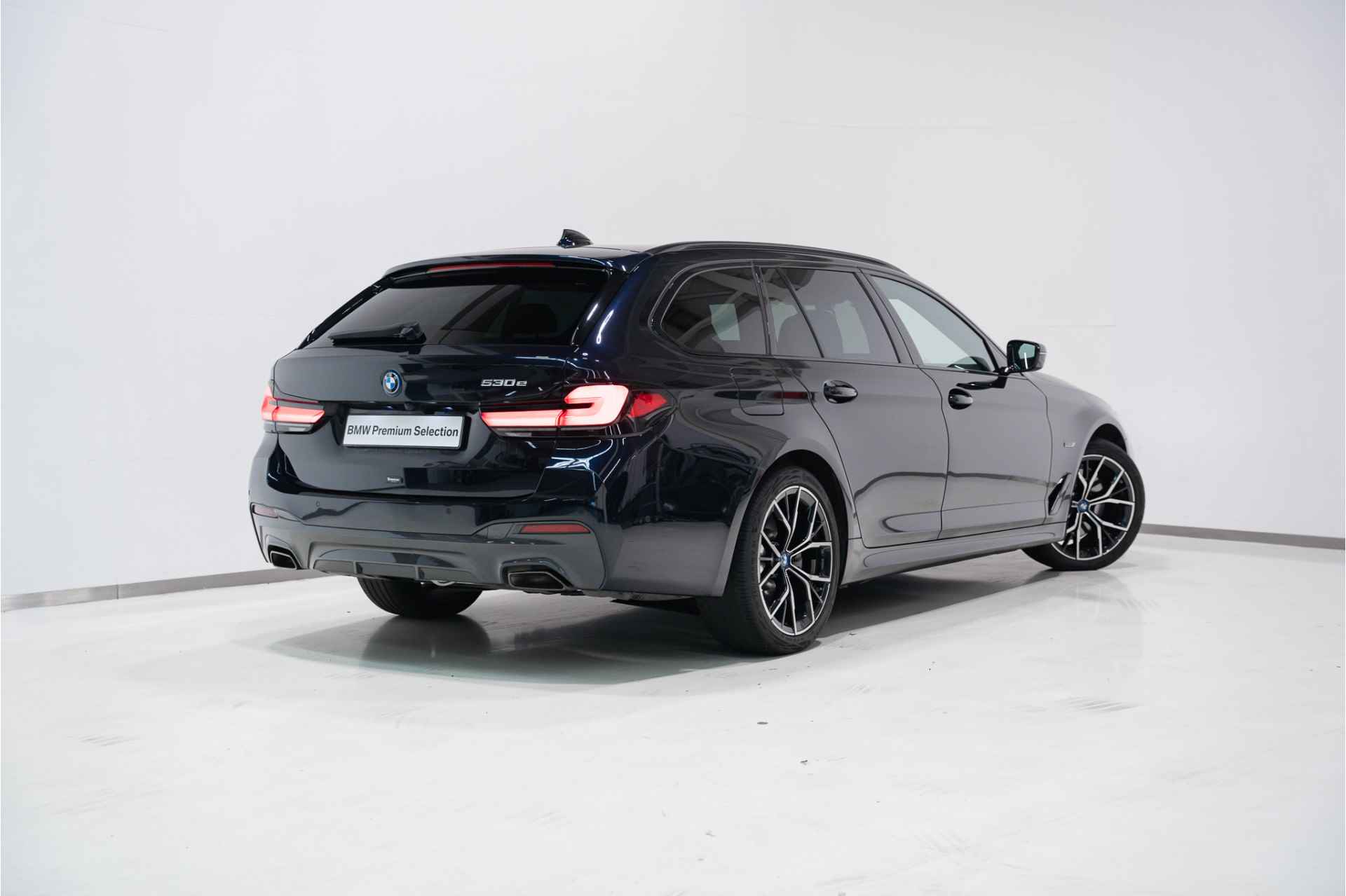 BMW 5 Serie Touring 530e Business Edition Plus M Sportpakket - 3/30