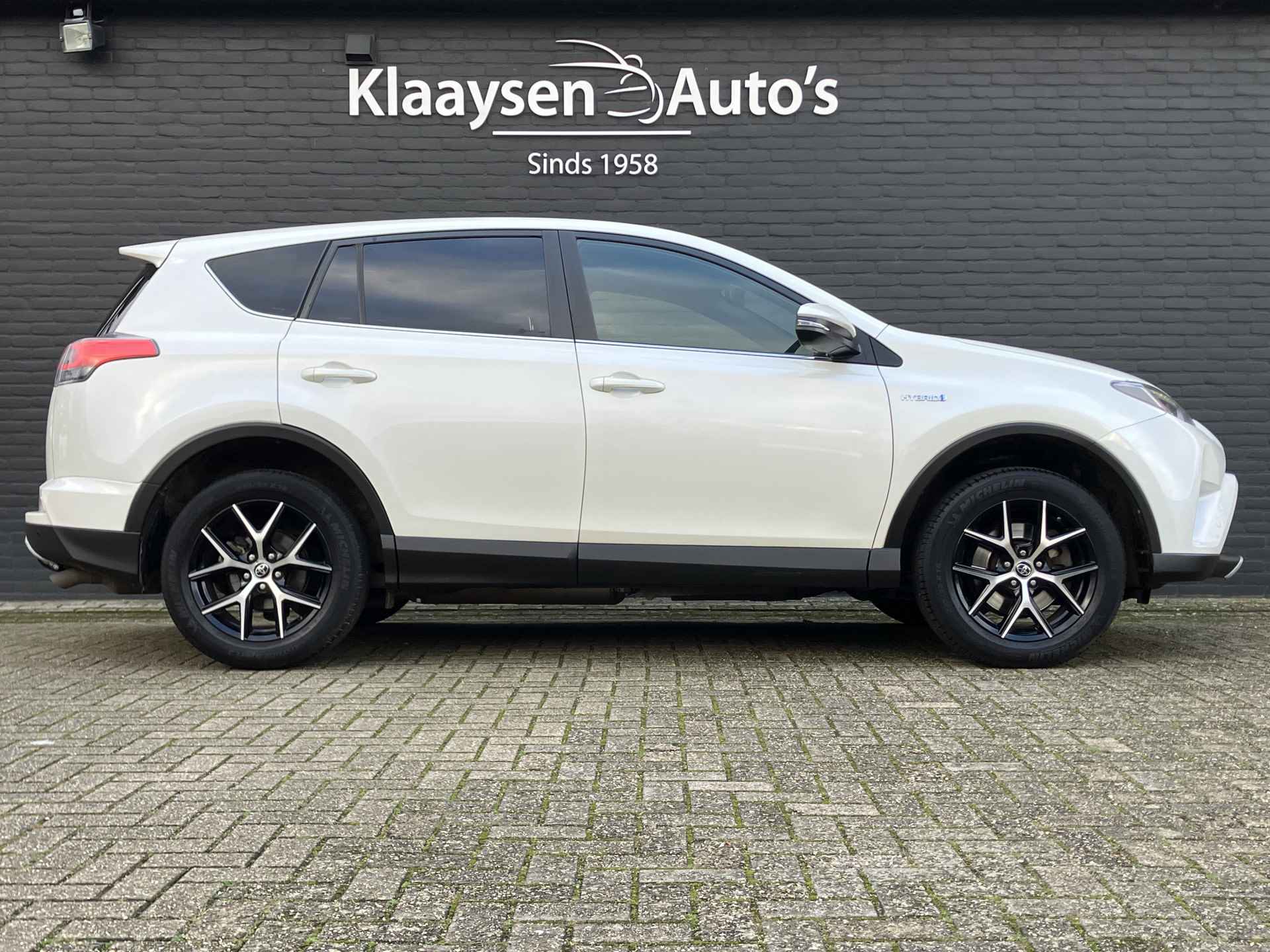 Toyota RAV4 2.5 Hybrid AWD 198 pk Style AUT. | navigatie | trekhaak | adaptieve cruise | elektr. a. klep | leder alcantara interieur - 5/38