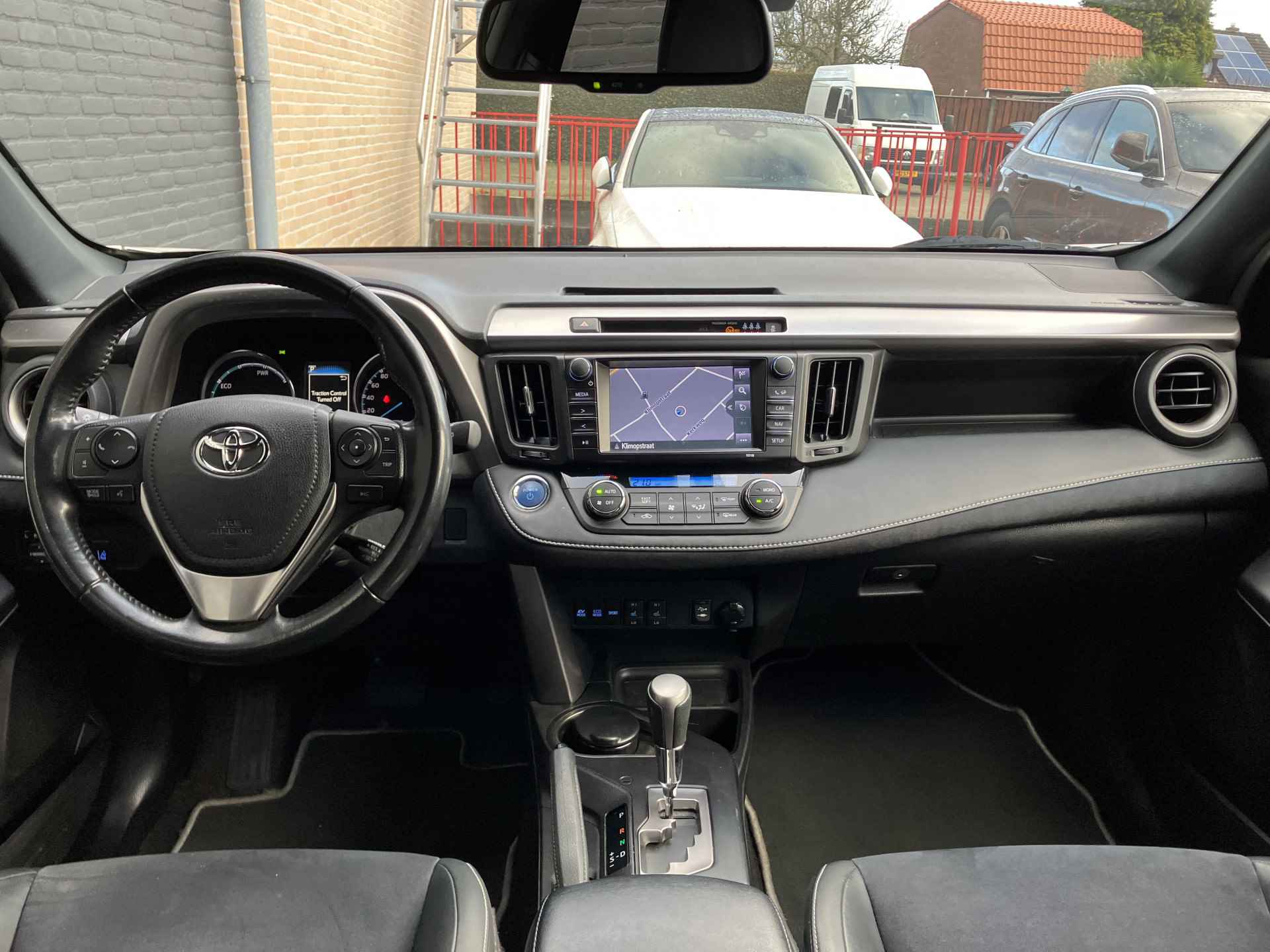 Toyota RAV4 2.5 Hybrid AWD 198 pk Style AUT. | navigatie | trekhaak | adaptieve cruise | elektr. a. klep | leder alcantara interieur - 16/38