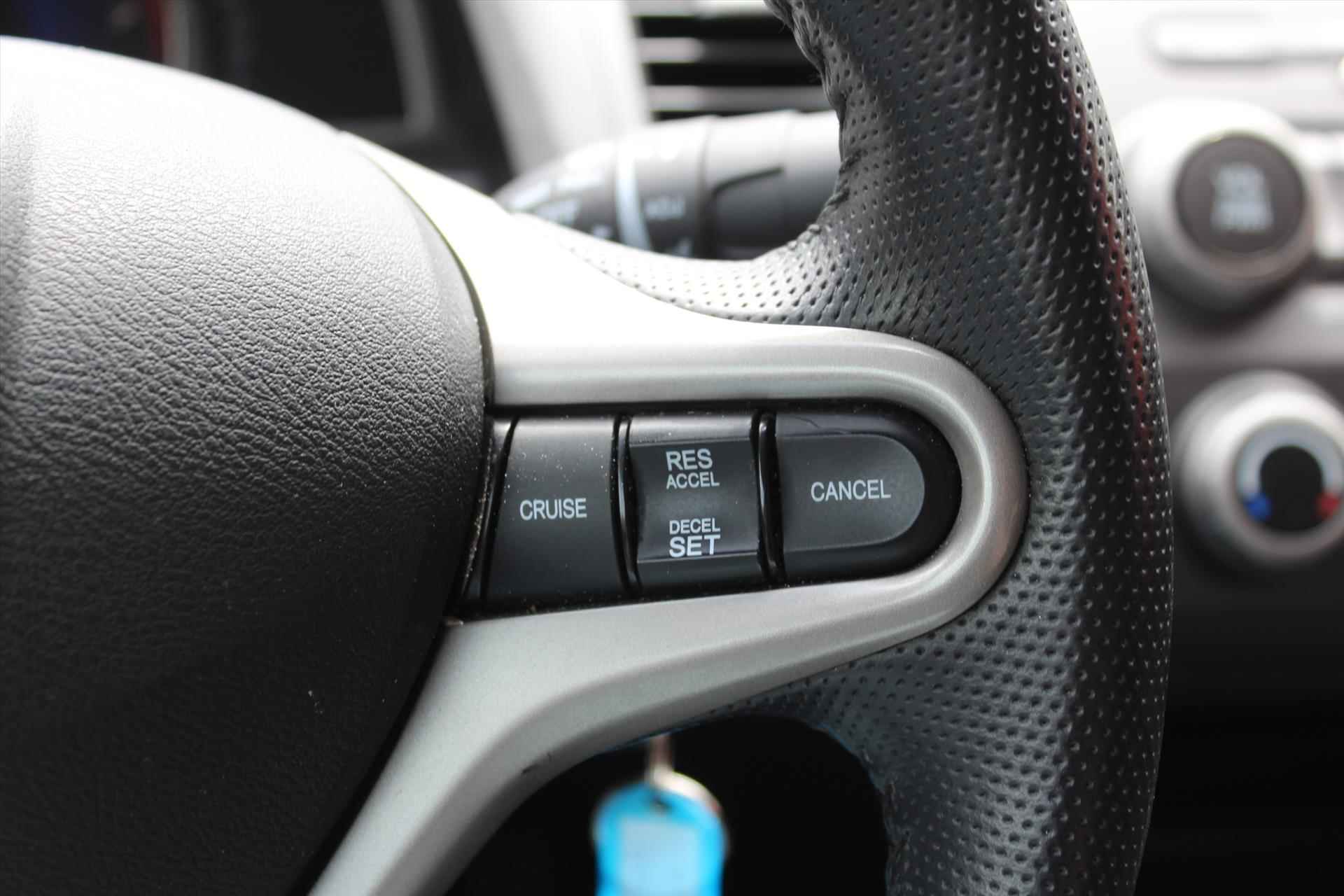 Honda Civic 1.3  Hybrid | Accupakket is vervangen | 100% Eigen onderhoud | Cruise control | Climate control | Stoelverwarming | - 14/28